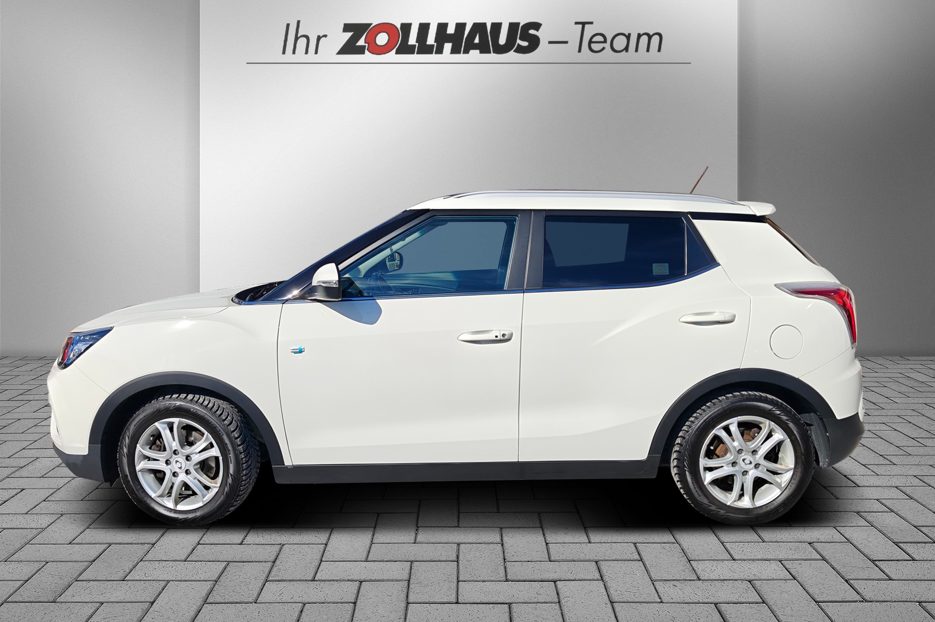 KGM-SsangYong Tivoli 1.6 eXDi Sapphire 4WD Automatic-showroom-element-2