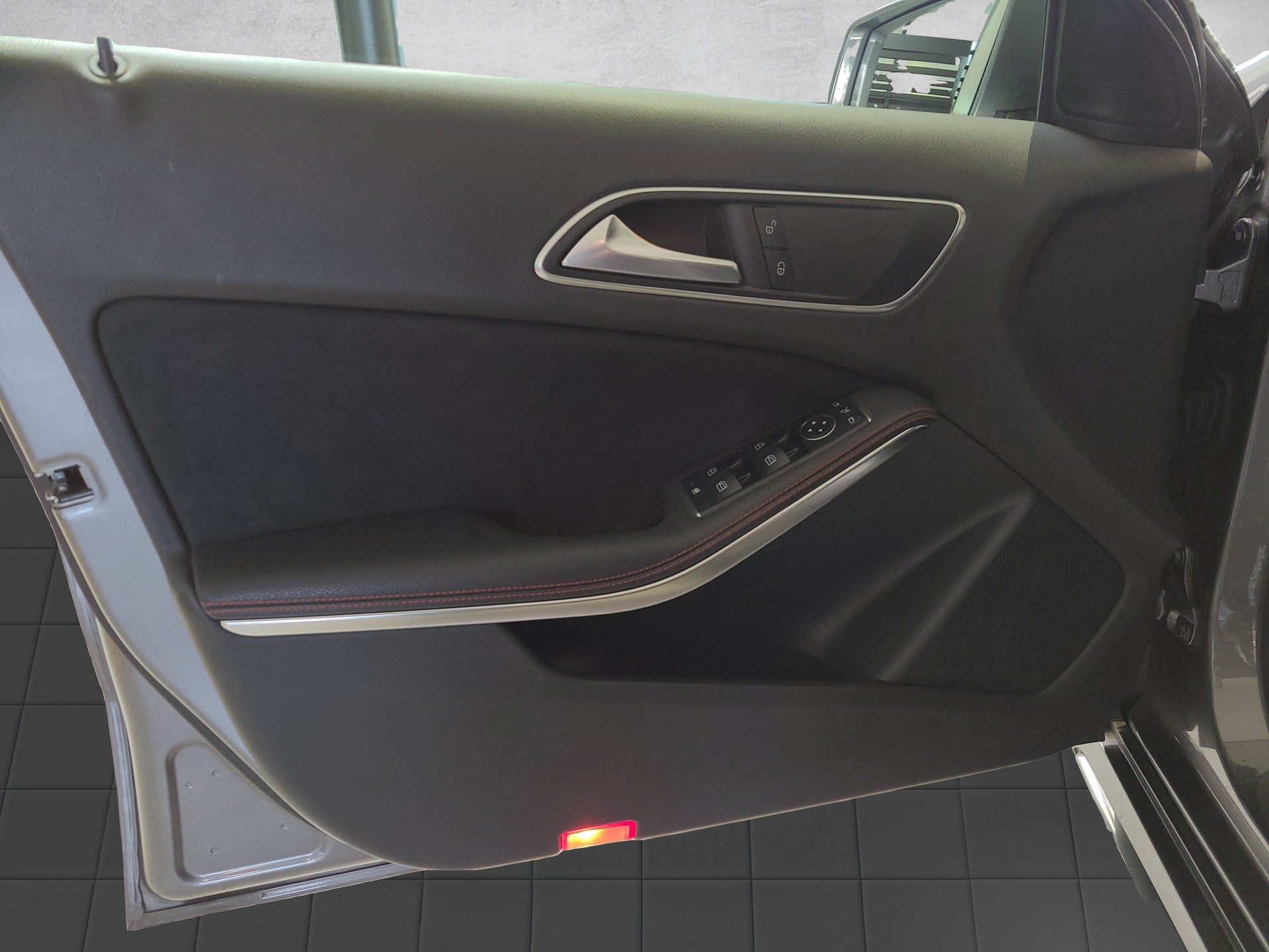 MERCEDES-BENZ A 220 4M AMG W176-image-7