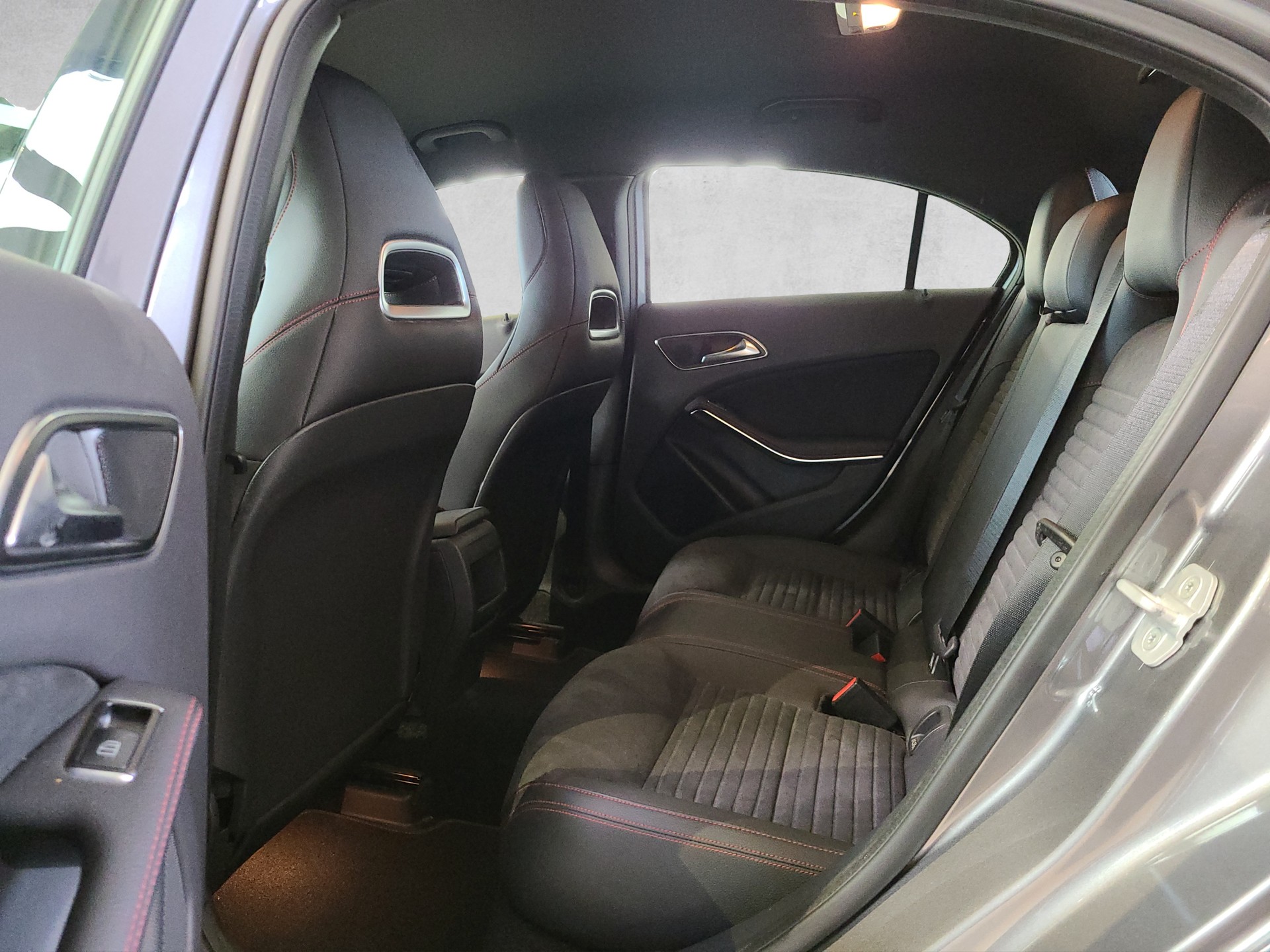 MERCEDES-BENZ A 220 4M AMG W176-image-10