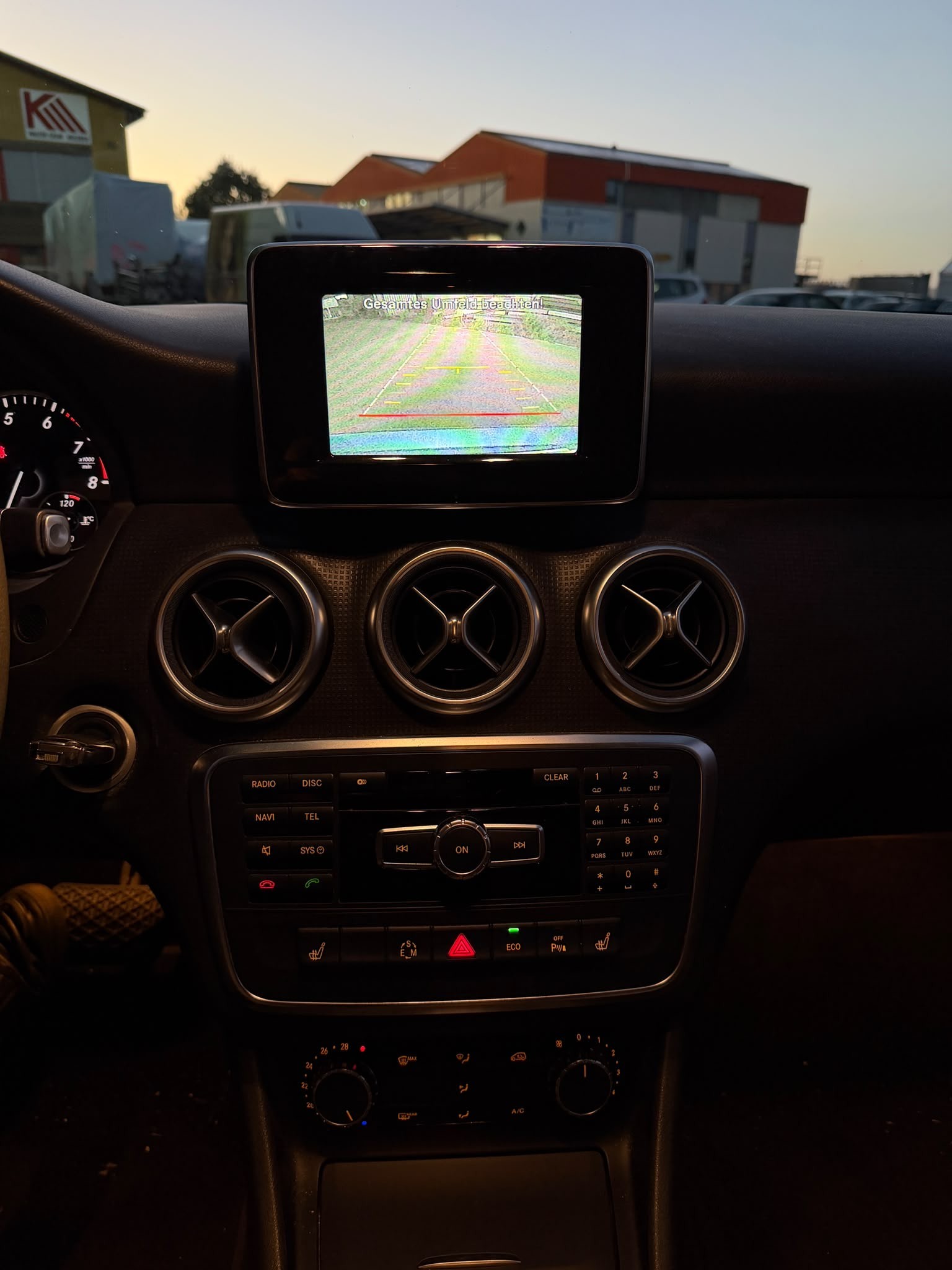 MERCEDES-BENZ A 180 Style 7G-DCT-image-10