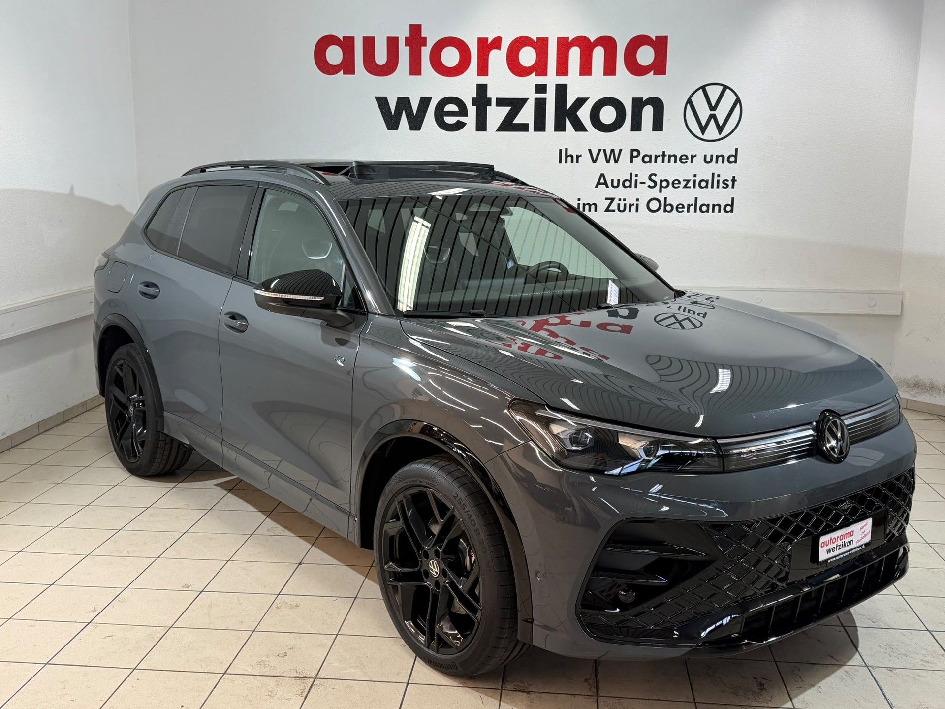 VW Tiguan 2.0 TSI DSG R-Line 4Motion-image-0