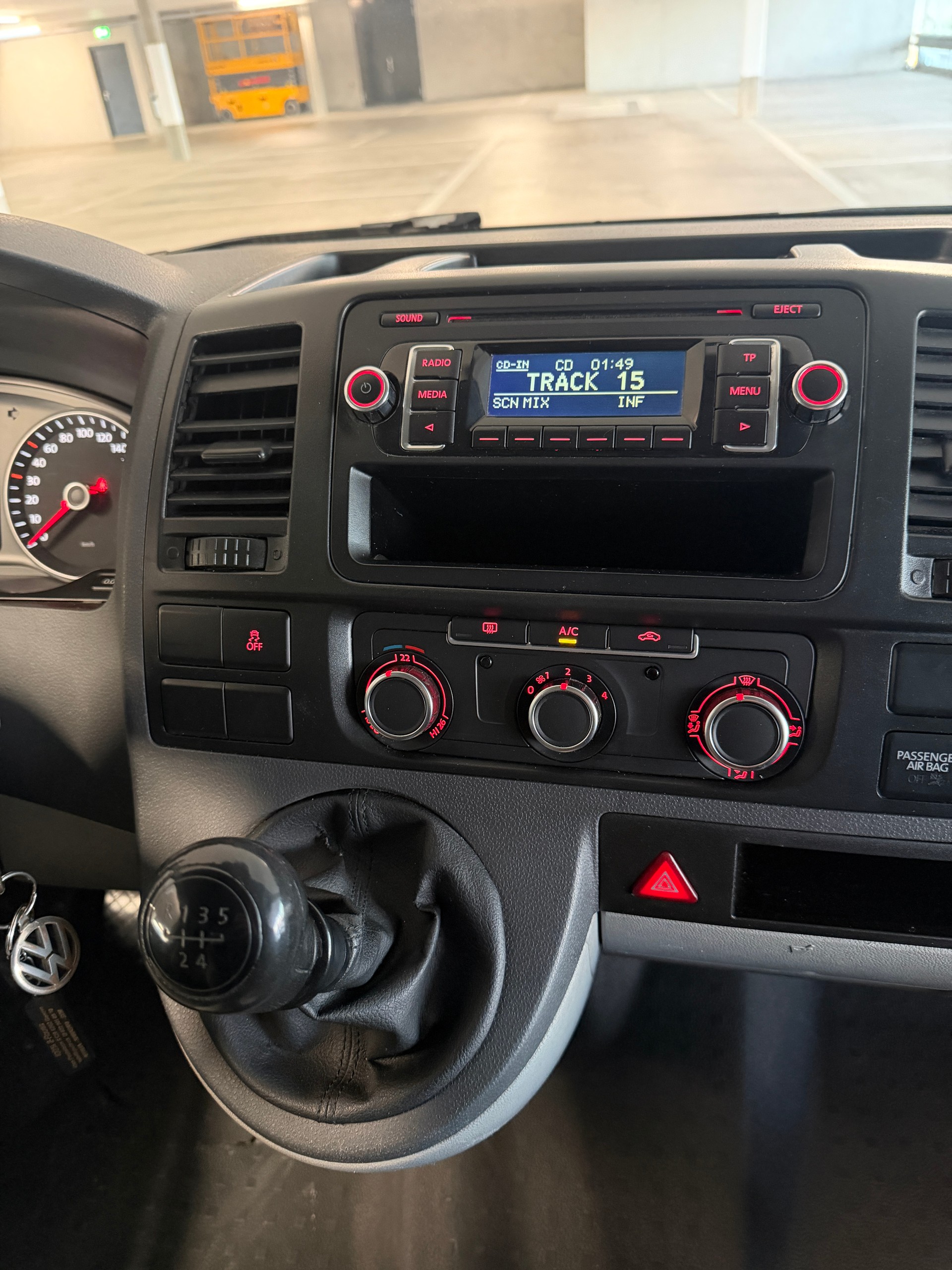 VW T5 2.0 TDI Entry - Expertise du jour-image-13