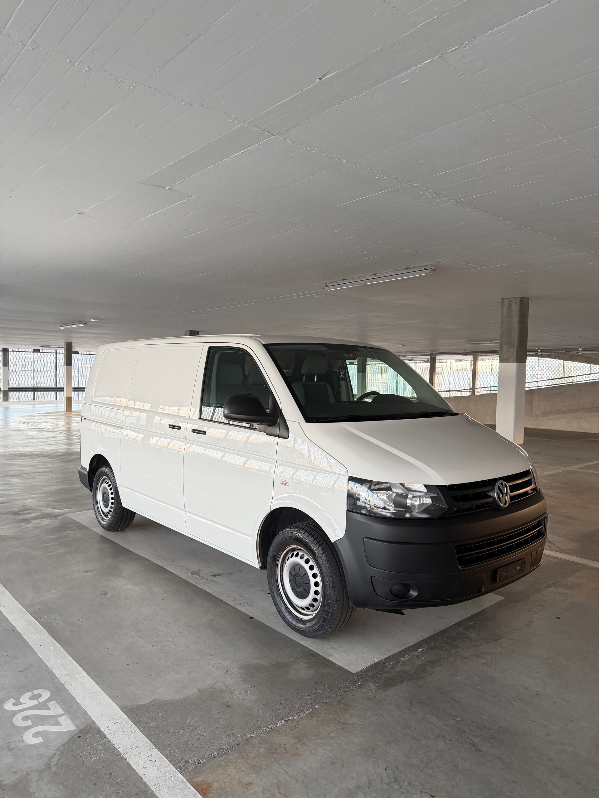 VW T5 2.0 TDI Entry - Expertise du jour-image-0