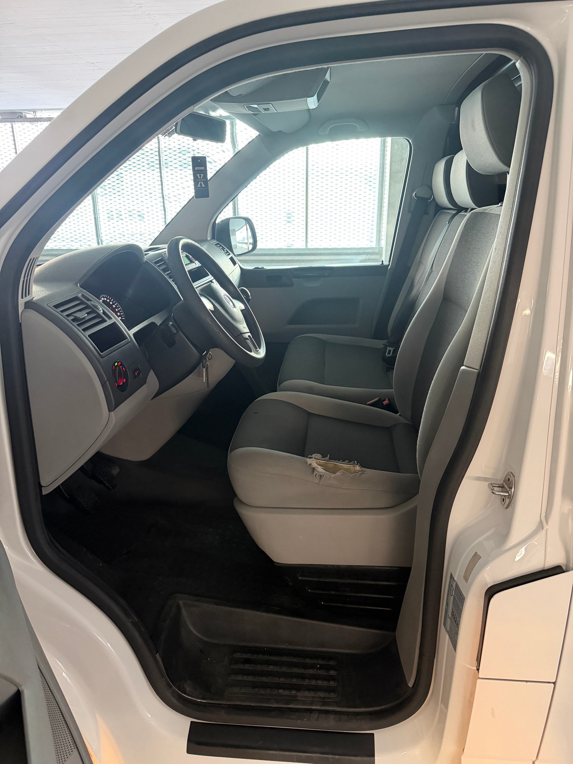VW T5 2.0 TDI Entry - Expertise du jour-image-14