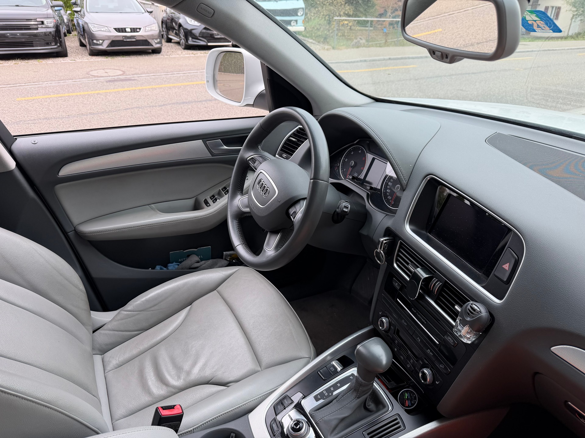 AUDI Q5 3.0 TDI clean quattro S-tronic-image-7