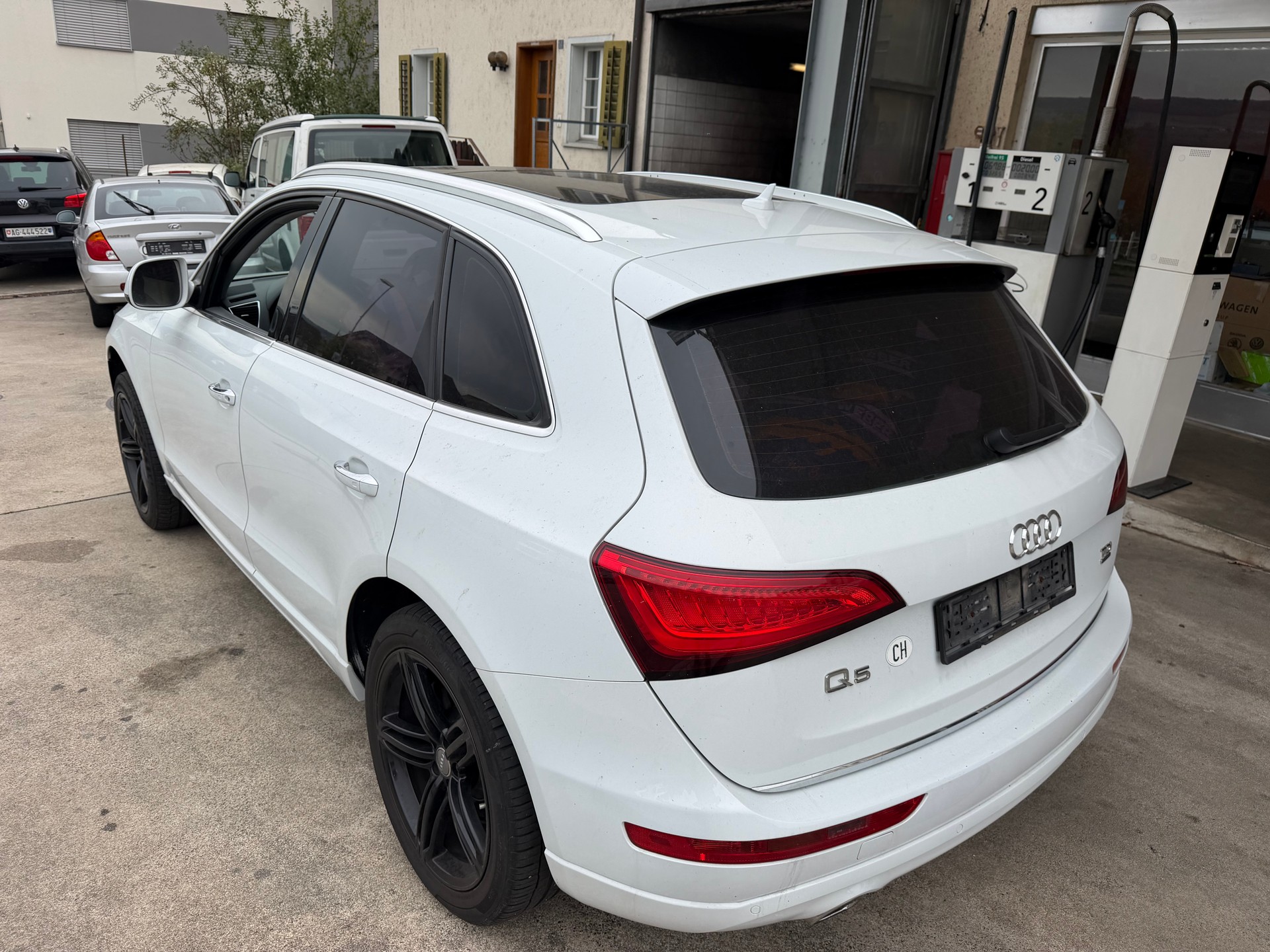 AUDI Q5 3.0 TDI clean quattro S-tronic-image-4