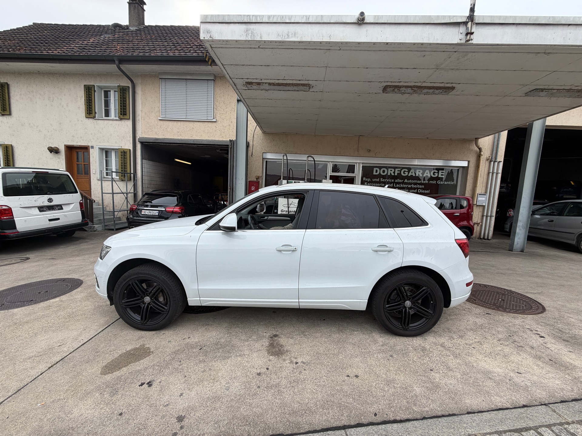 AUDI Q5 3.0 TDI clean quattro S-tronic-image-3