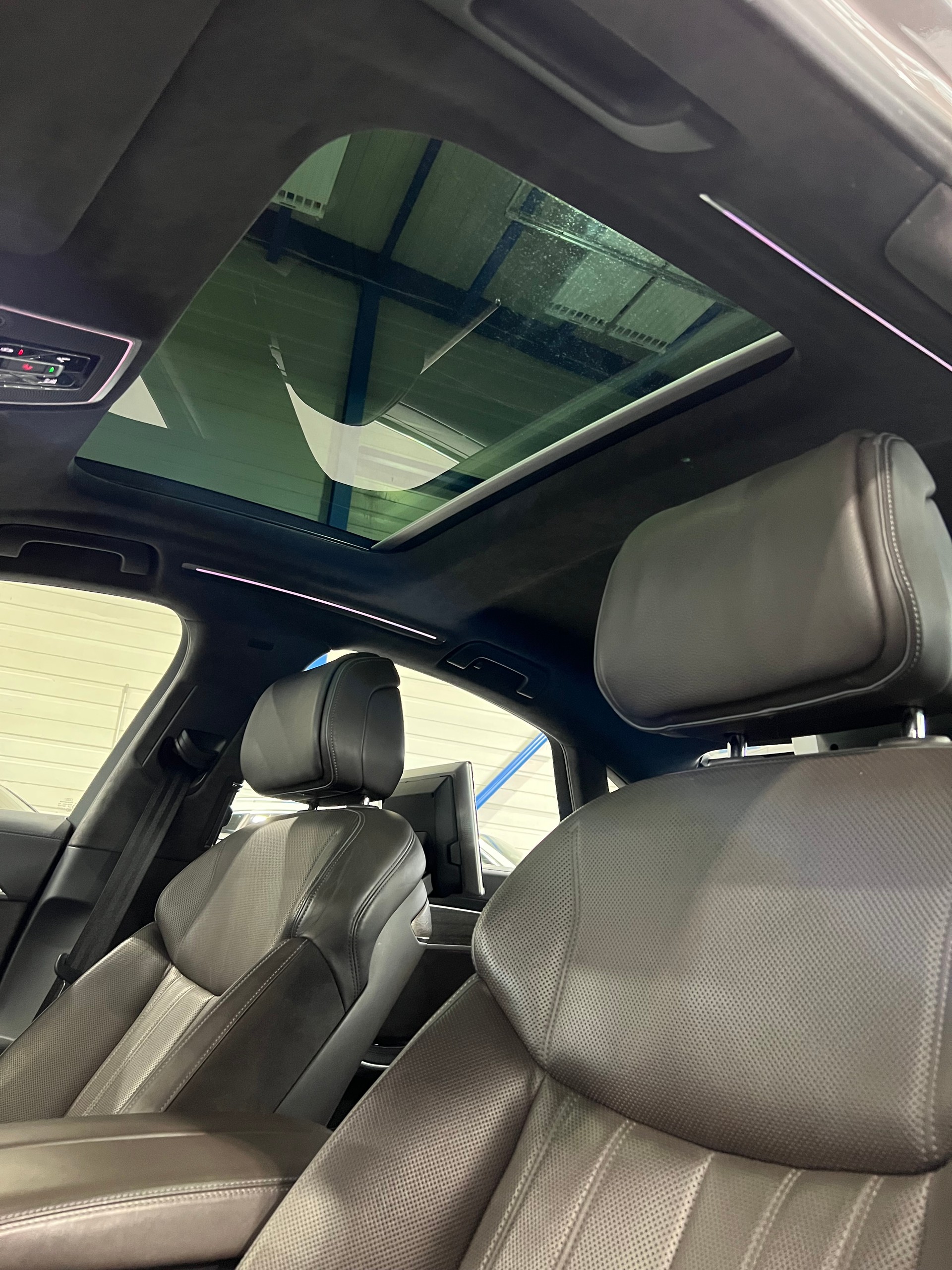 AUDI A8 55 TFSI qu**Matrix,StHz,Luftfahrwerk,Panodach,Massage**Np. CHF 167'269**-image-11