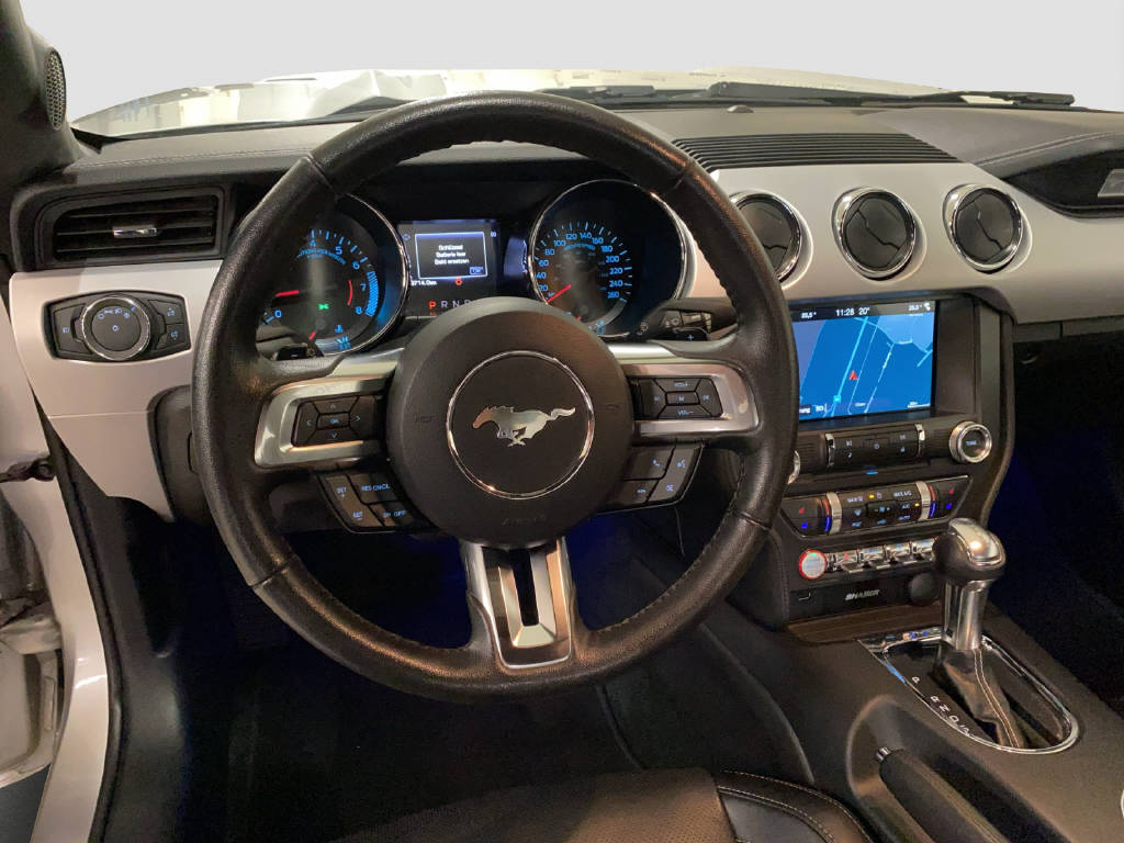 FORD Mustang Coupé 5.0 V8 GT-image-9