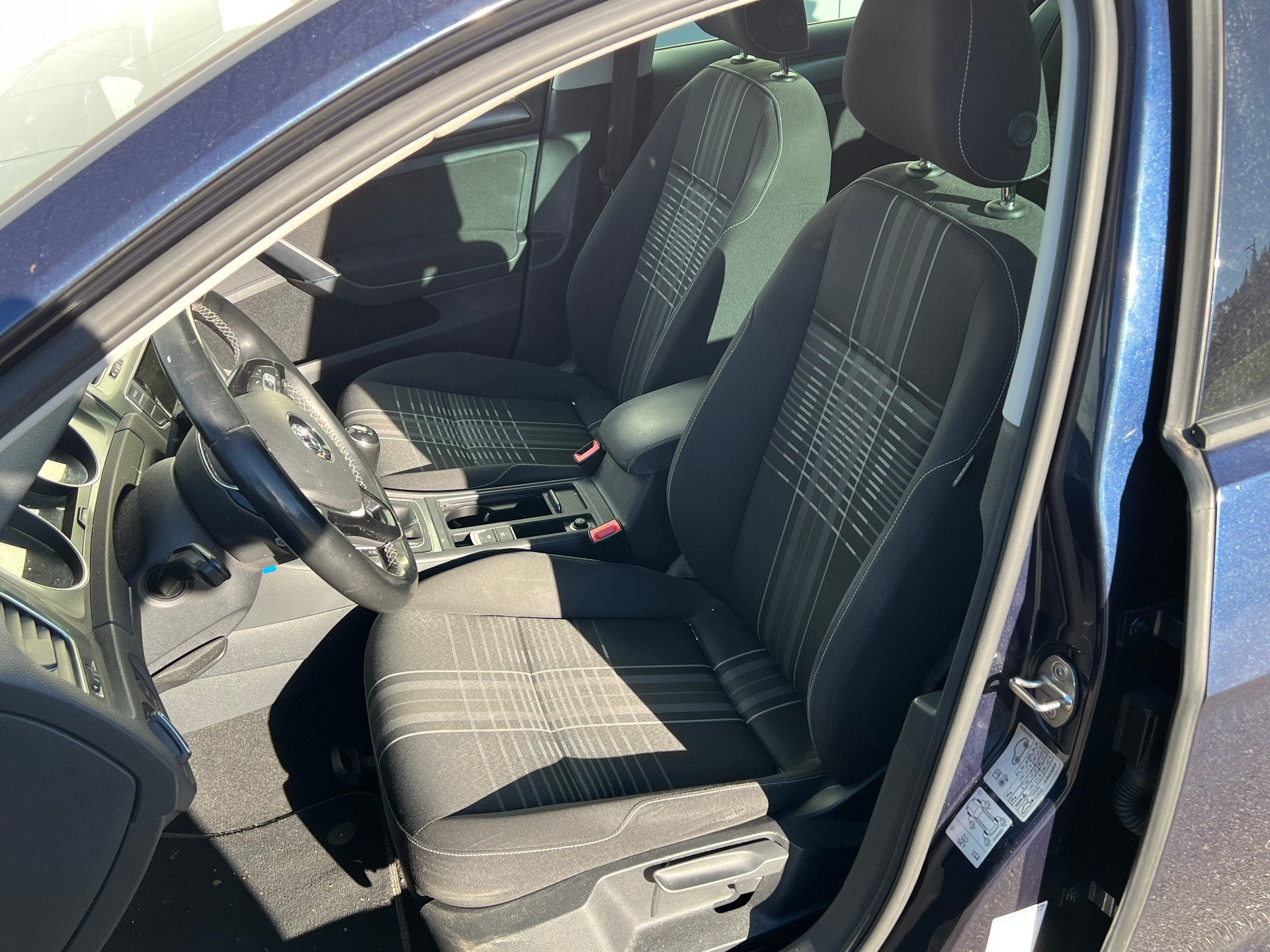 VW Golf Variant 1.4 TSI Lounge-image-7