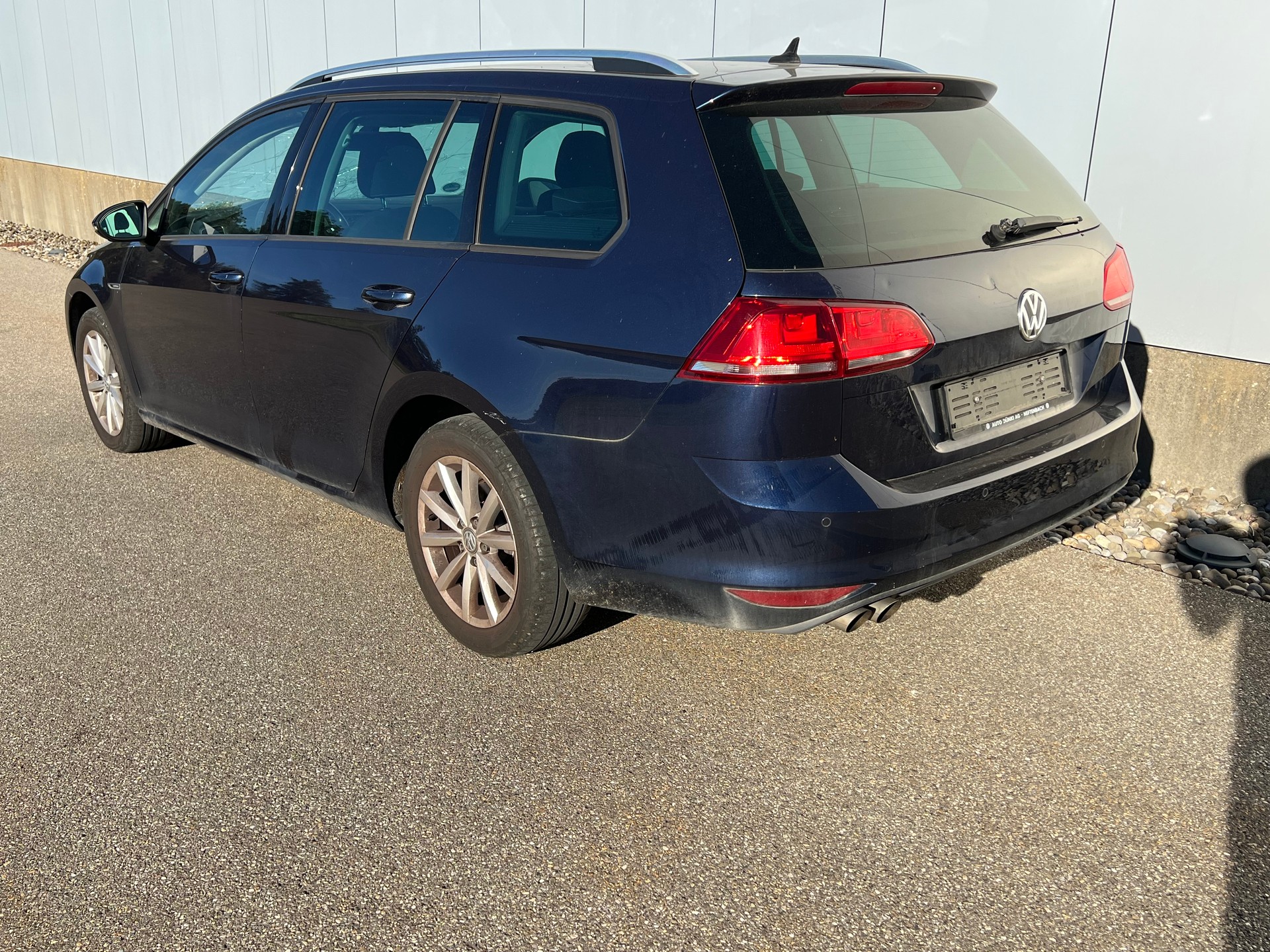 VW Golf Variant 1.4 TSI Lounge-image-2