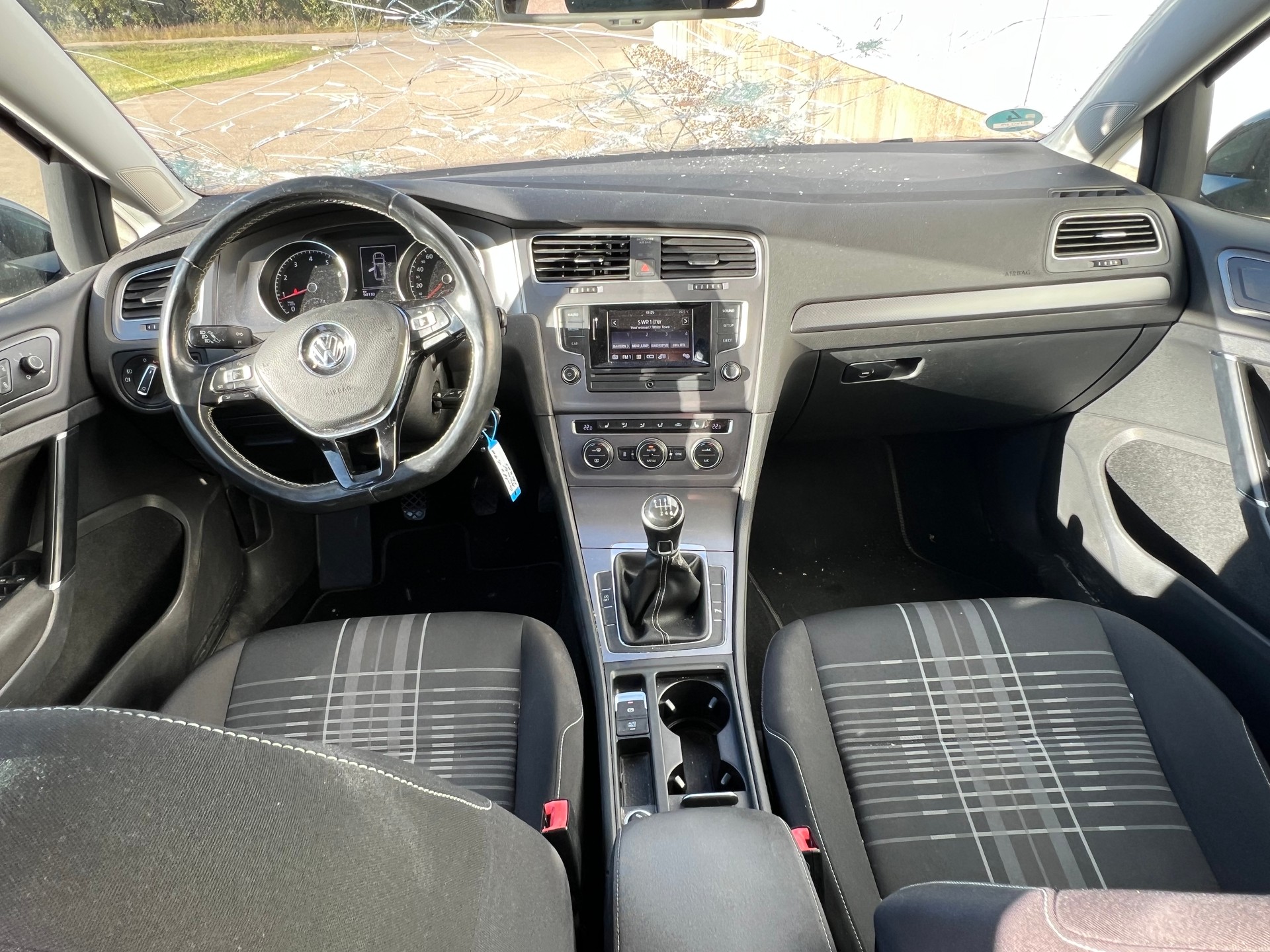 VW Golf Variant 1.4 TSI Lounge-image-9