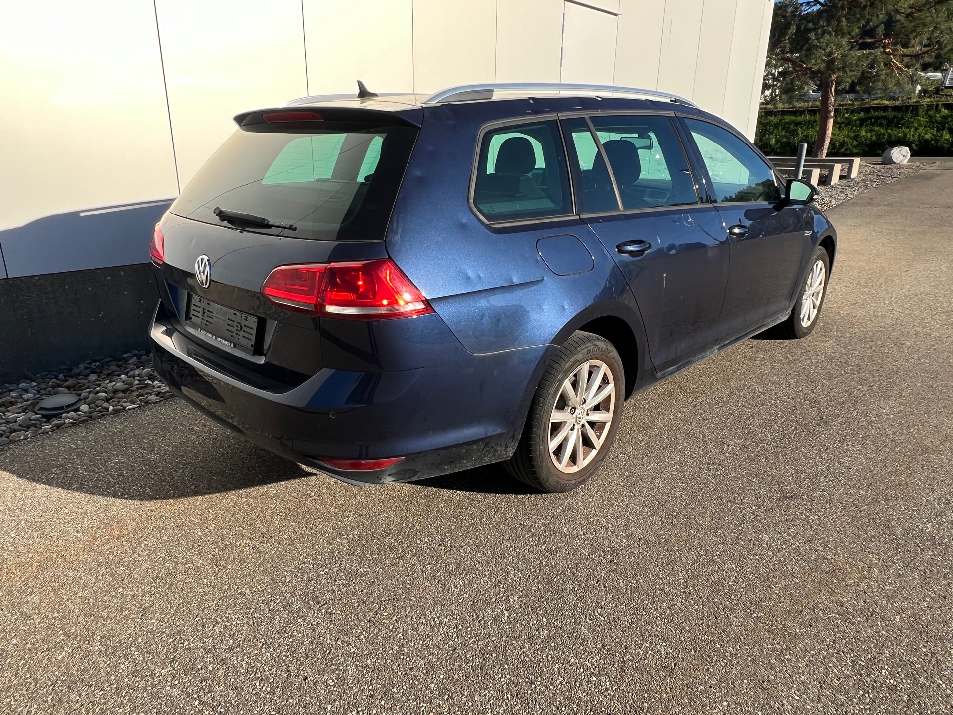 VW Golf Variant 1.4 TSI Lounge-image-3