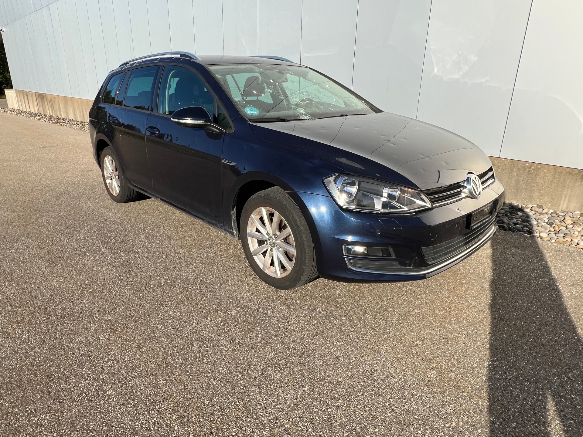 VW Golf Variant 1.4 TSI Lounge-image-1