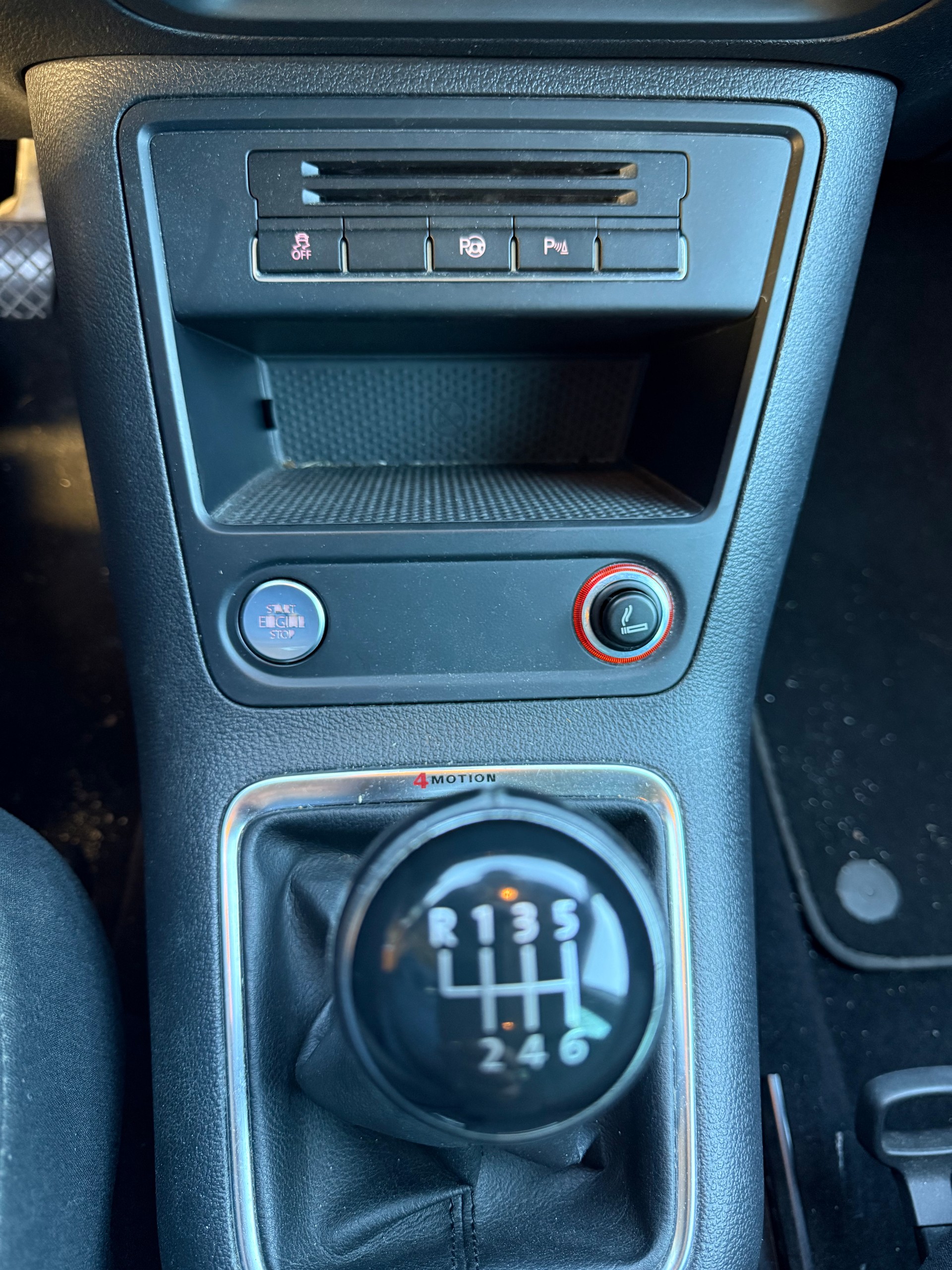 VW Tiguan 2.0 TDI Sport&Style 4Motion-image-14