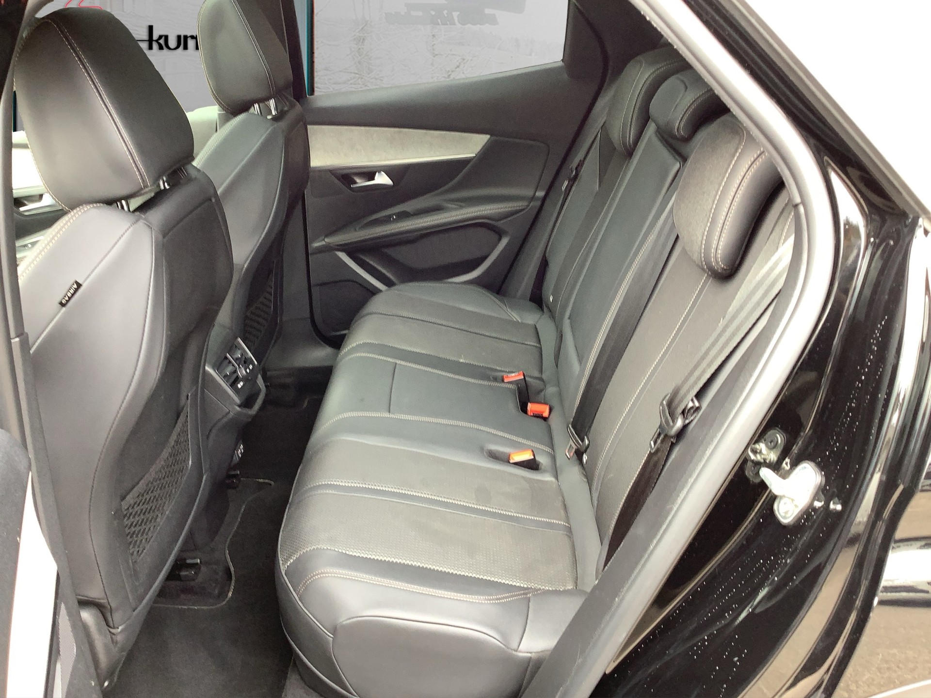 PEUGEOT 3008 225e Hybrid2 GT EAT8-image-10