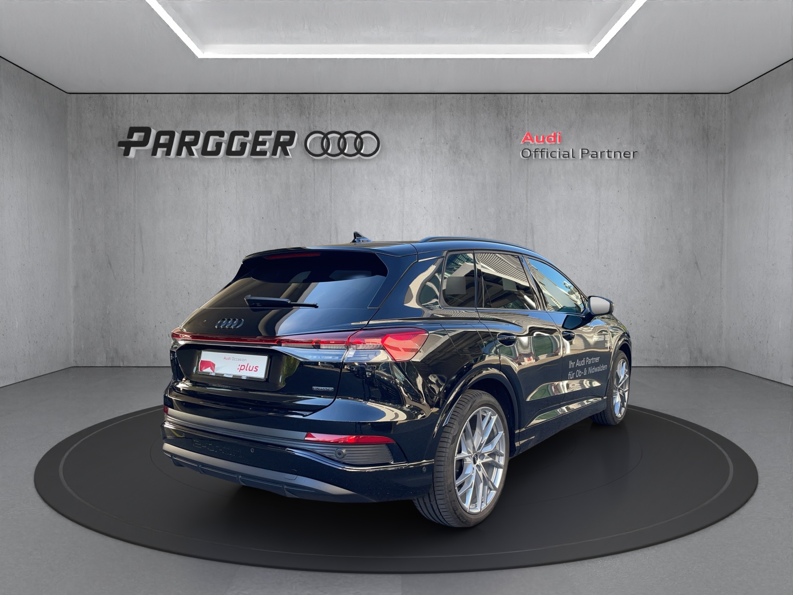 AUDI Q4 e-tron 45 Edition Swiss Ski quattro-image-5