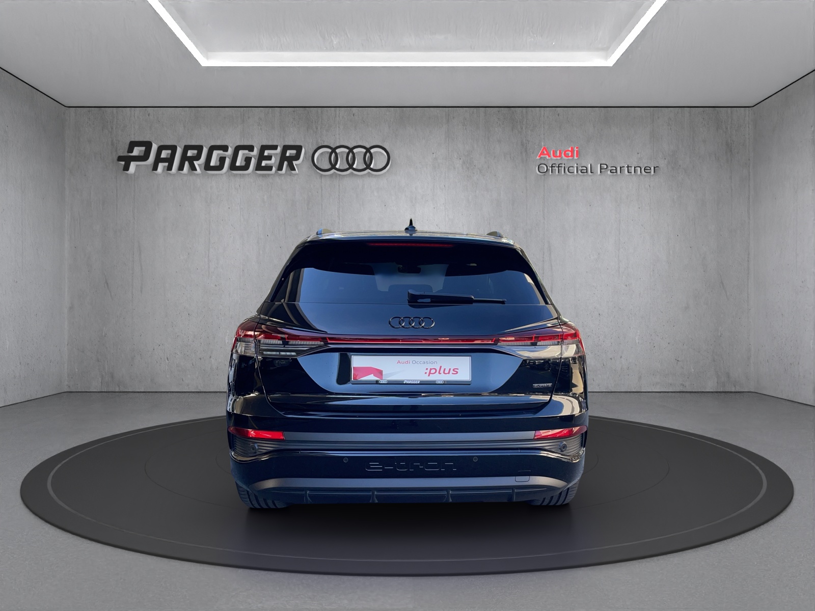AUDI Q4 e-tron 45 Edition Swiss Ski quattro-image-3
