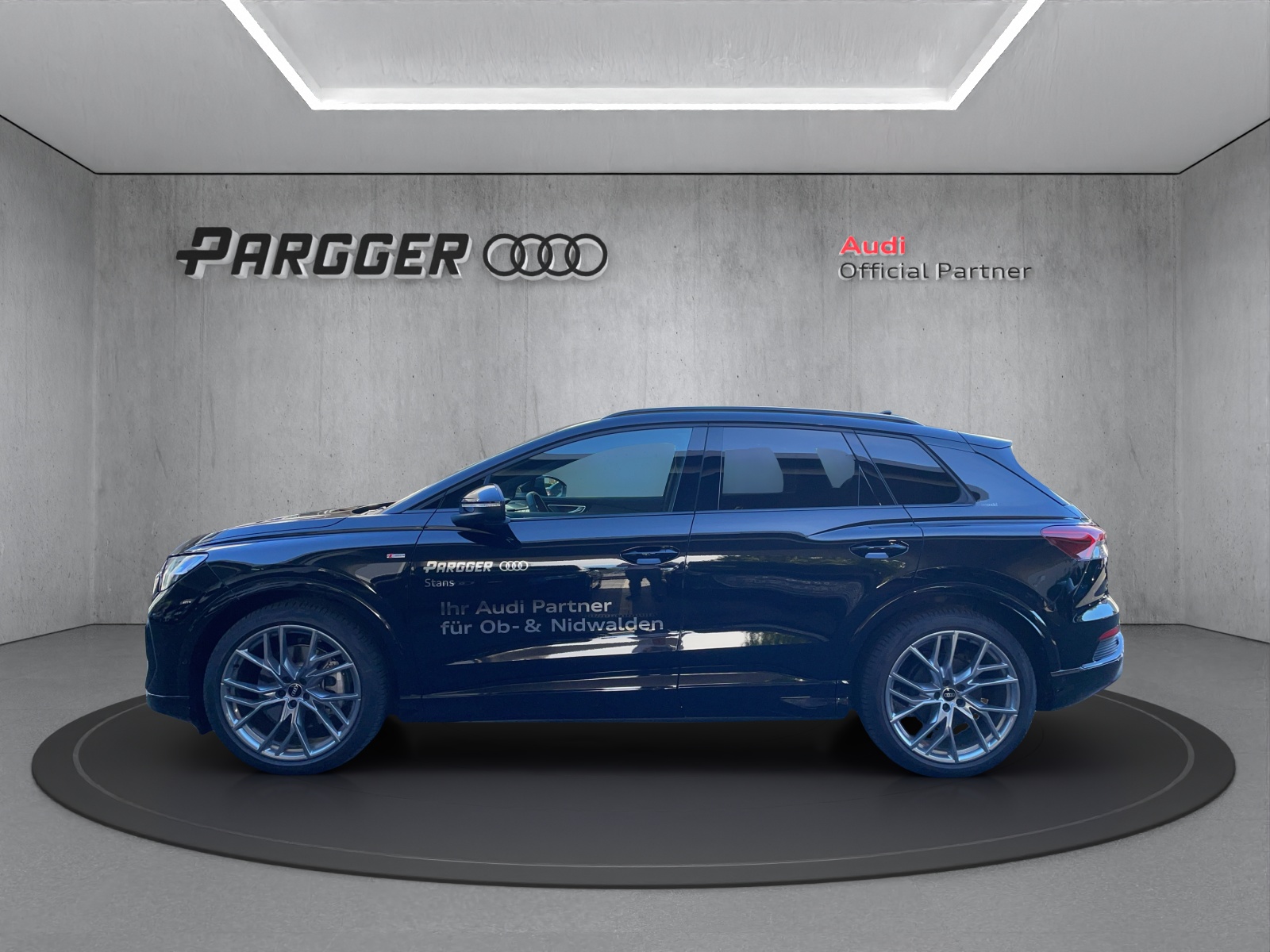 AUDI Q4 e-tron 45 Edition Swiss Ski quattro-image-2