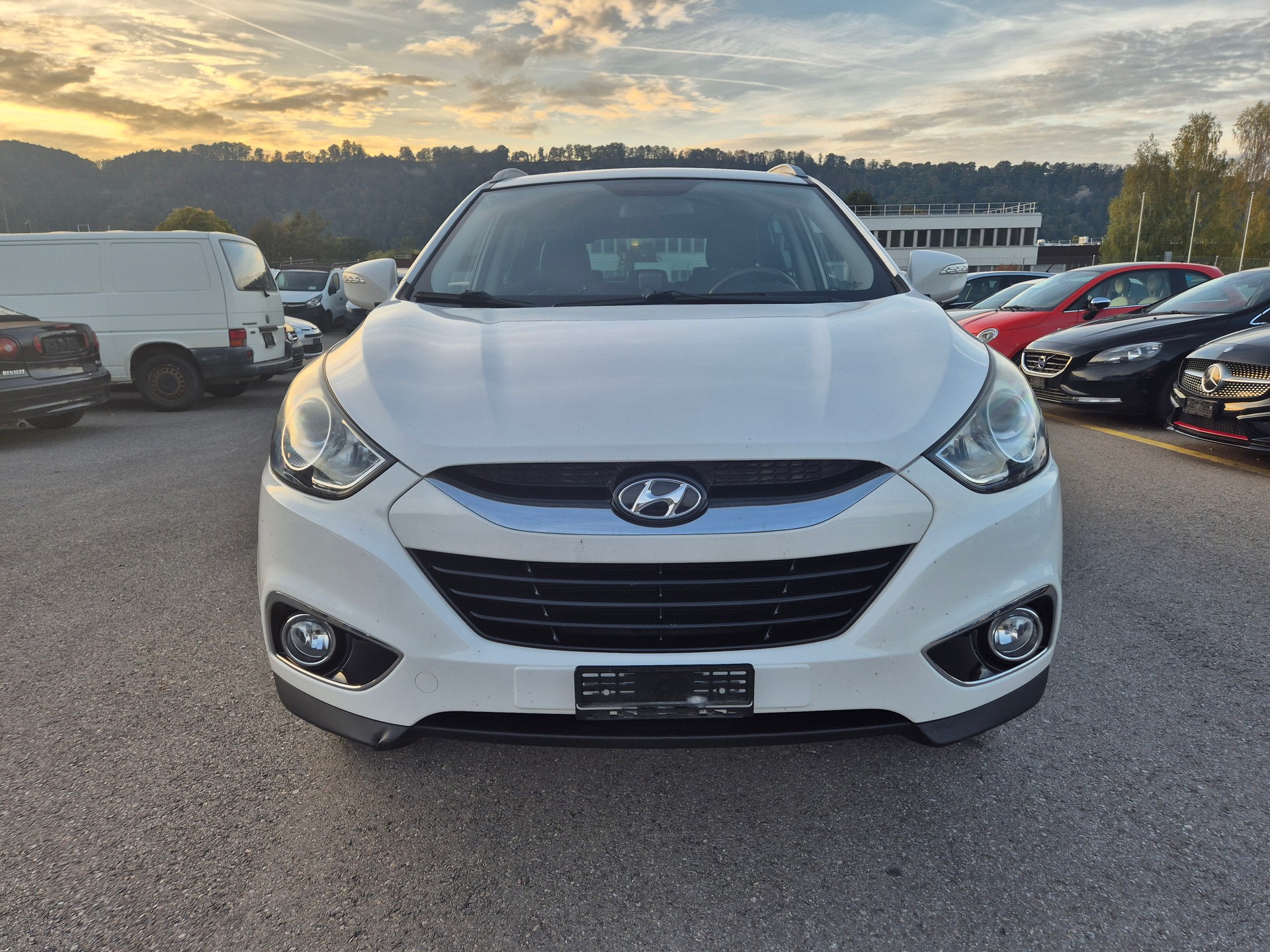 HYUNDAI iX 35 2.0 Premium 4WD Automatic-image-0