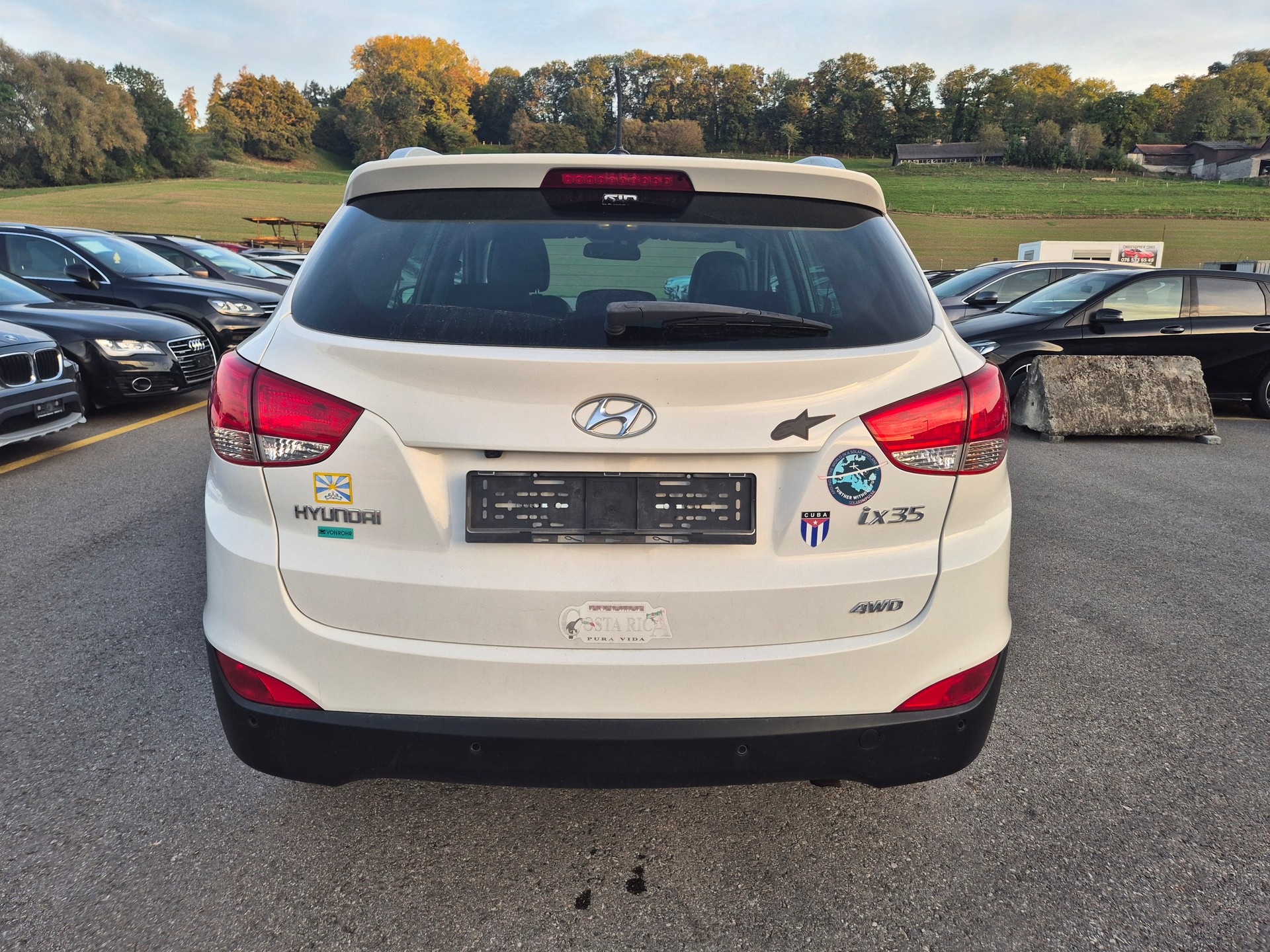 HYUNDAI iX 35 2.0 Premium 4WD Automatic-image-13