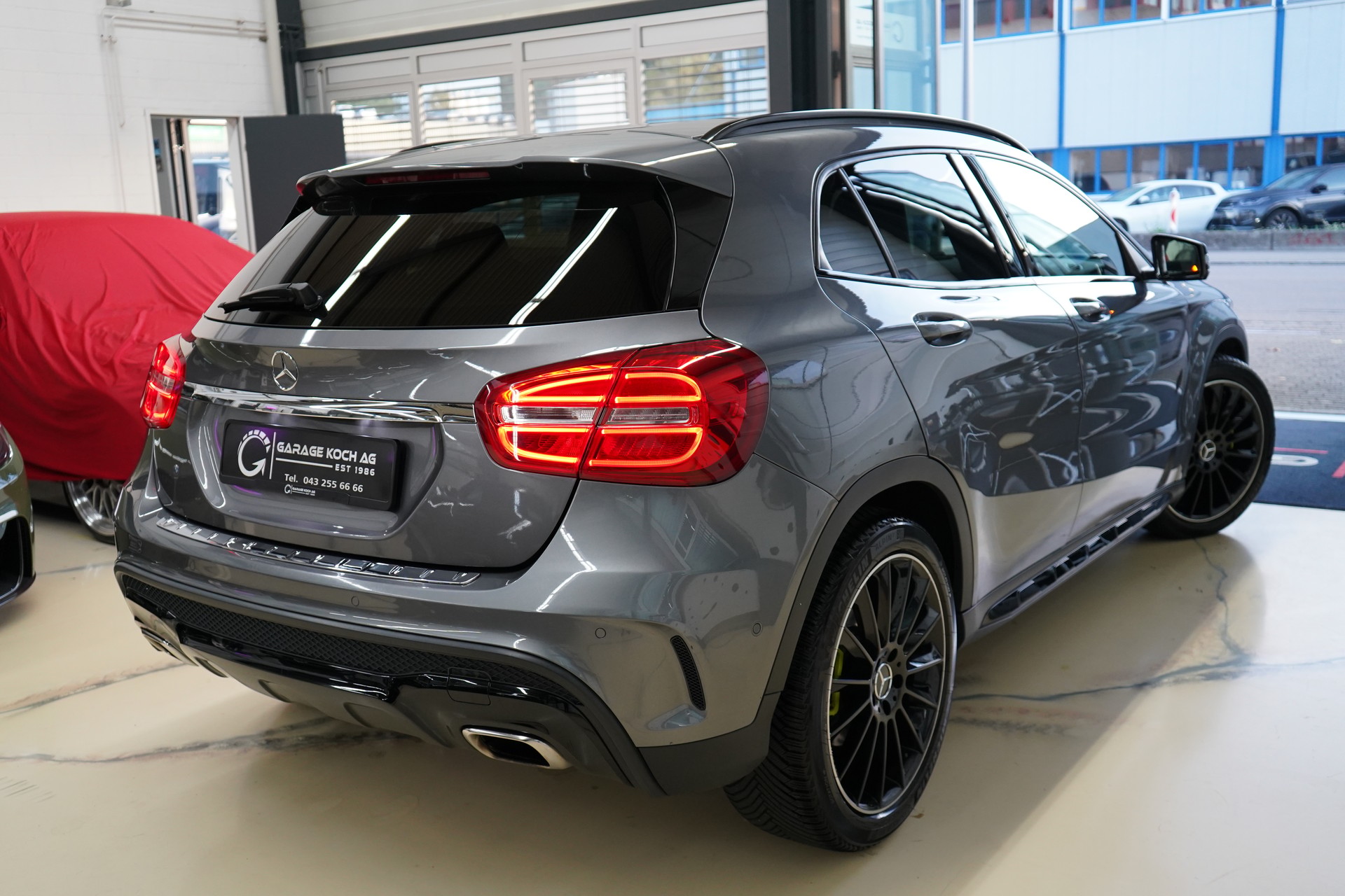 MERCEDES-BENZ GLA 250 AMG Line 4Matic 7G-DCT-image-6