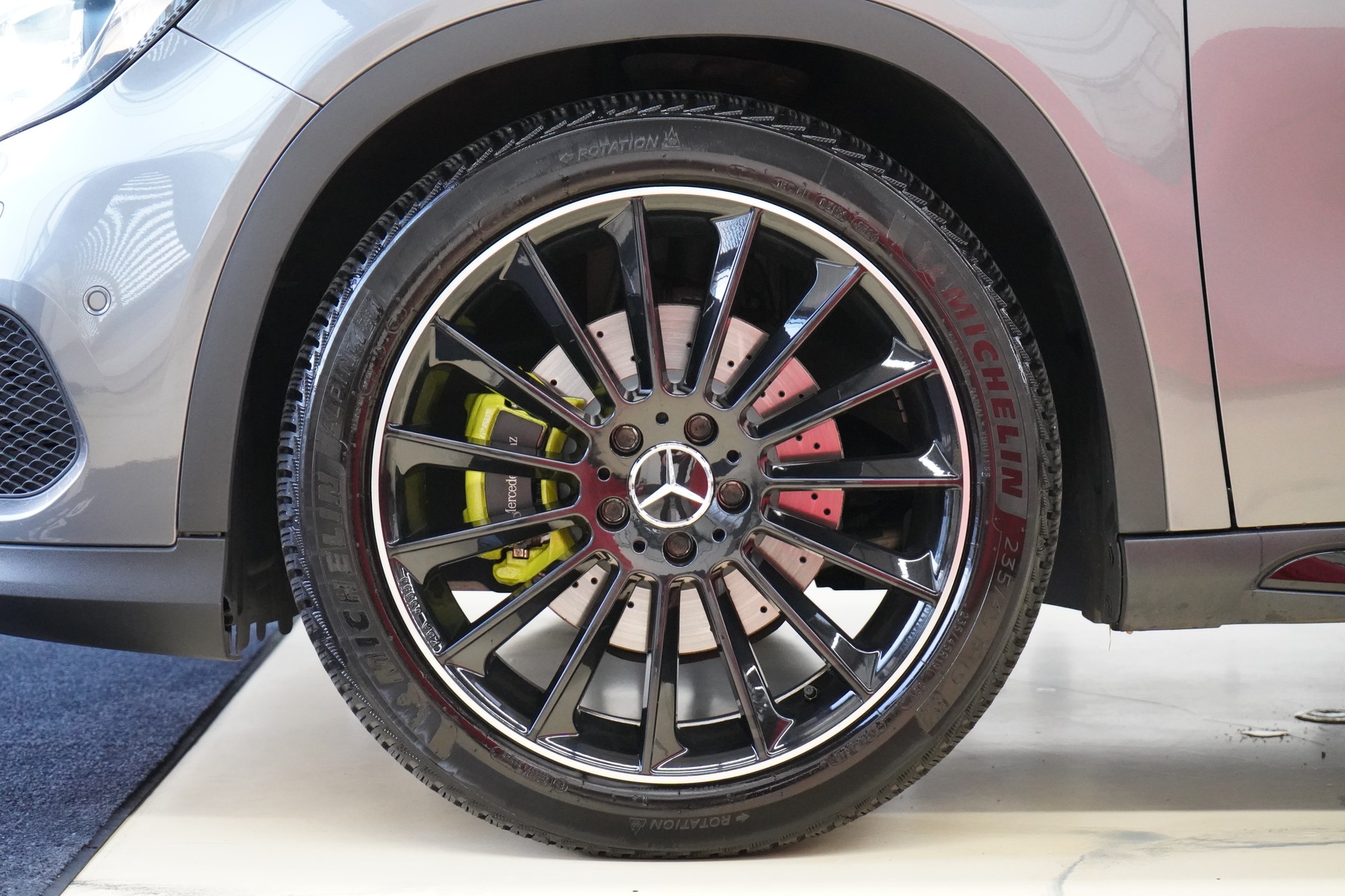MERCEDES-BENZ GLA 250 AMG Line 4Matic 7G-DCT-image-10