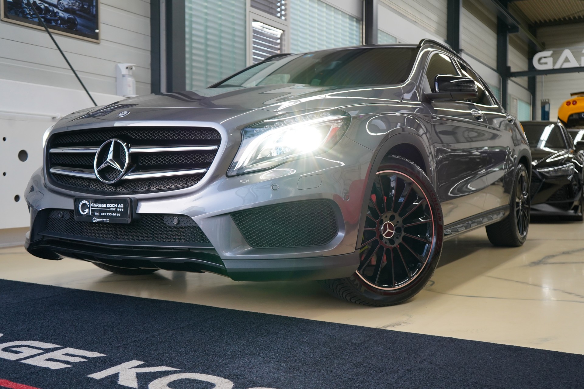 MERCEDES-BENZ GLA 250 AMG Line 4Matic 7G-DCT-image-1