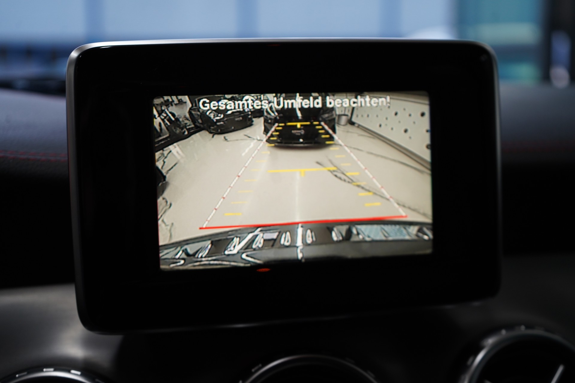 MERCEDES-BENZ GLA 250 AMG Line 4Matic 7G-DCT-image-16