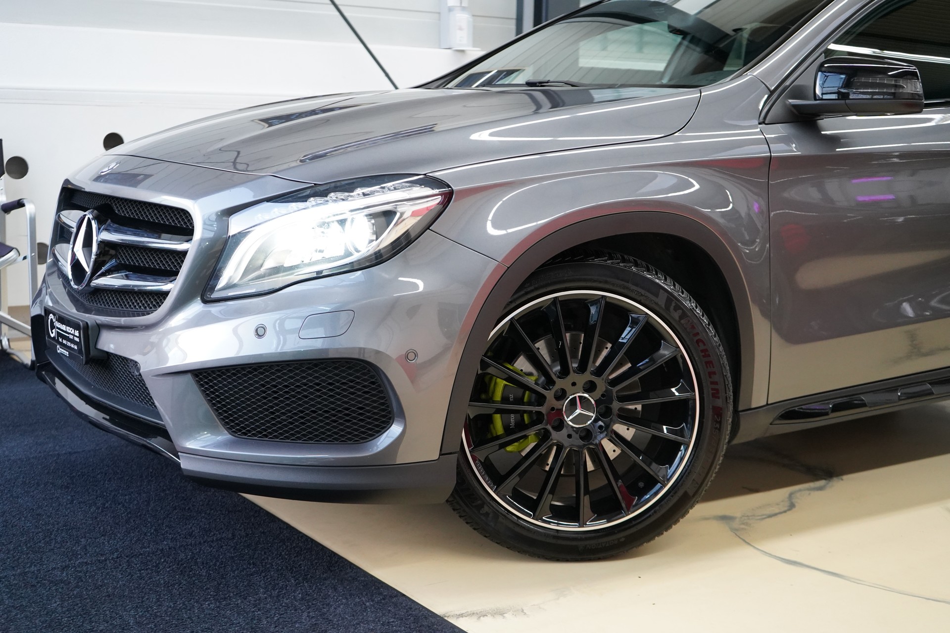 MERCEDES-BENZ GLA 250 AMG Line 4Matic 7G-DCT-image-3
