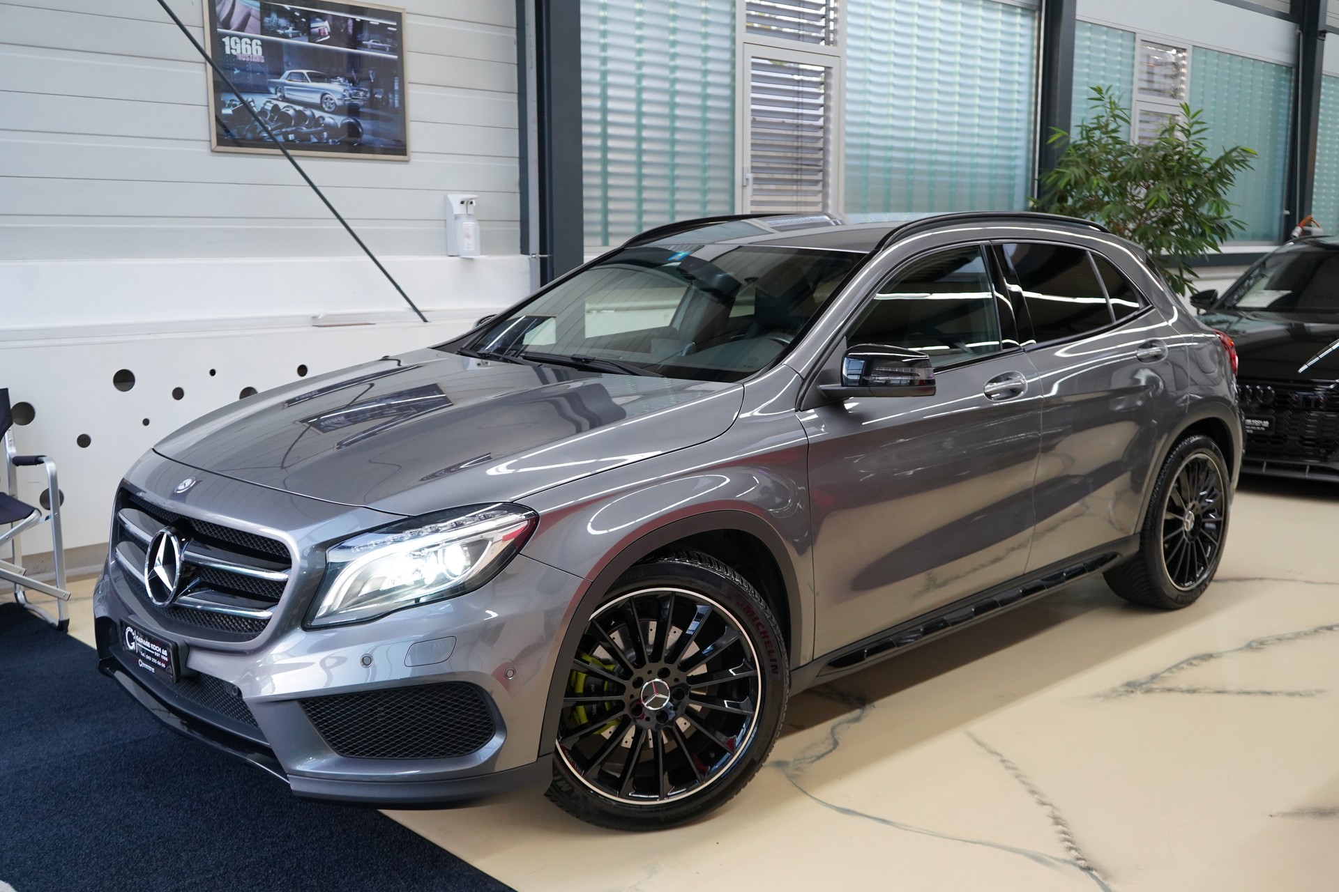 MERCEDES-BENZ GLA 250 AMG Line 4Matic 7G-DCT-image-2