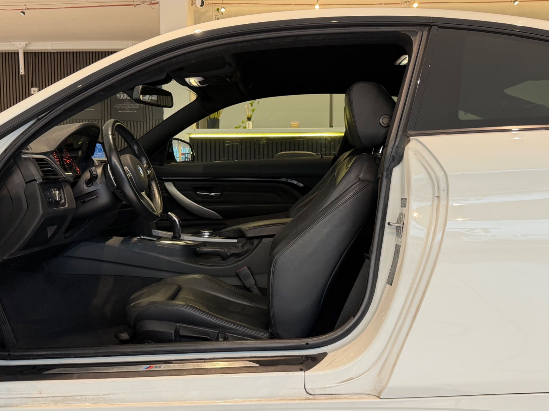 BMW 420 i M Sport Coupé Steptronic **Frisch ab MFK**-image-11