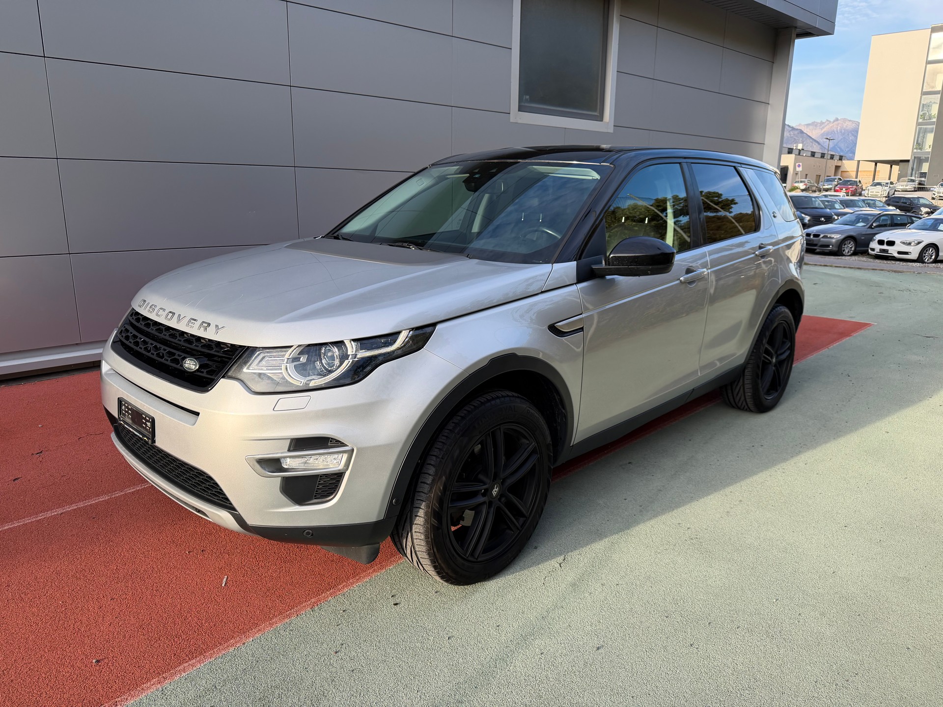 LAND ROVER Discovery Sport 2.0 TD4 HSE AT9-image-0