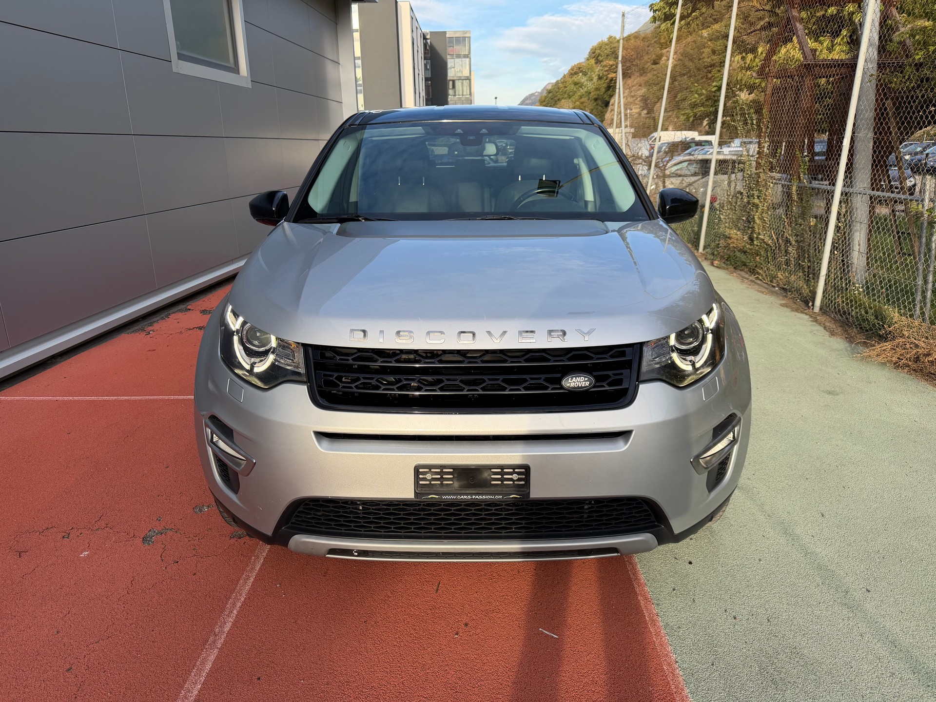 LAND ROVER Discovery Sport 2.0 TD4 HSE AT9-image-2