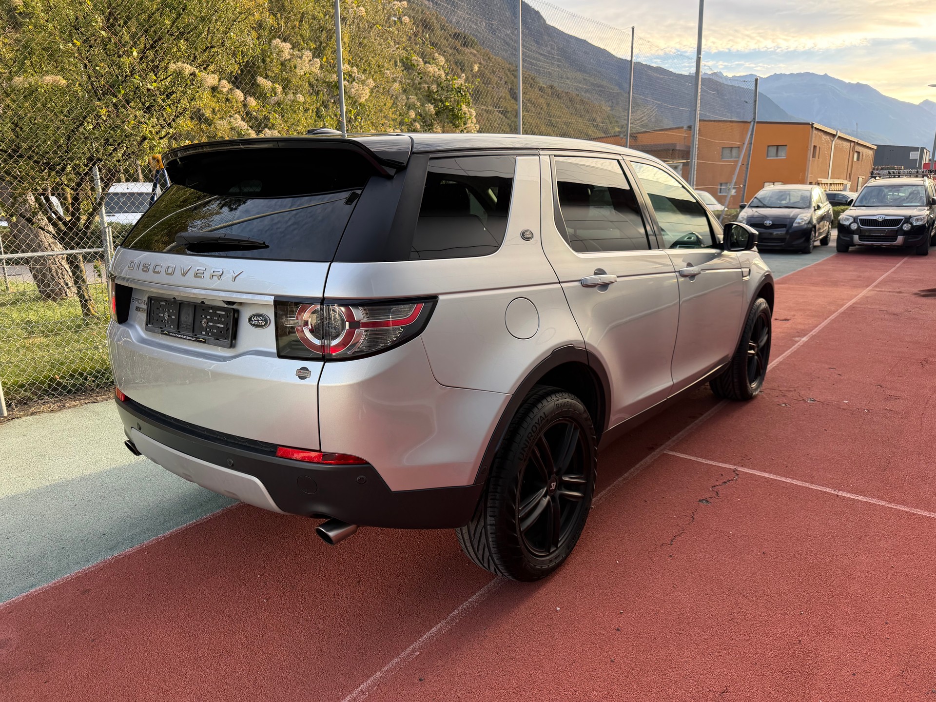 LAND ROVER Discovery Sport 2.0 TD4 HSE AT9-image-4