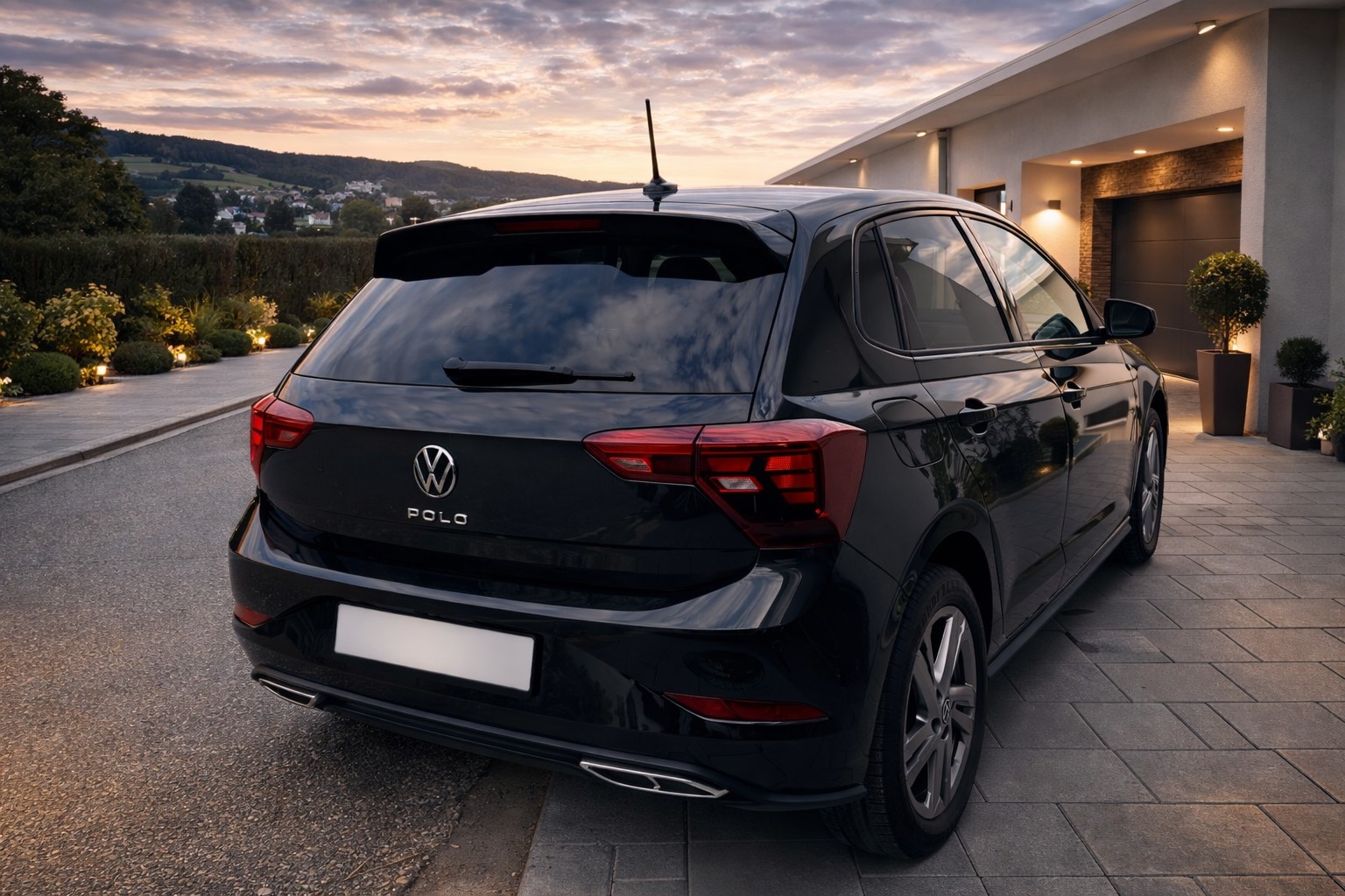 VW Polo 1.0 TSI R-Line DSG-image-3