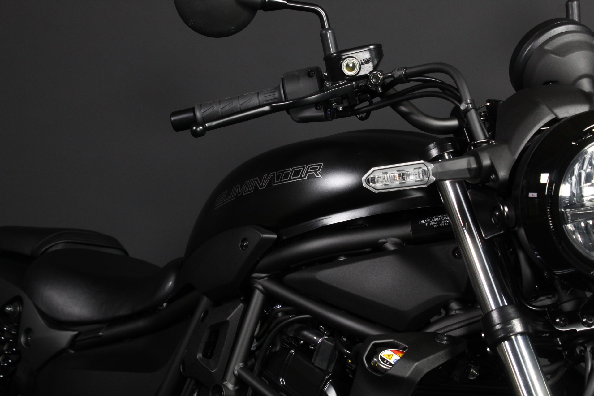 KAWASAKI Eliminator 500-showroom-element-3