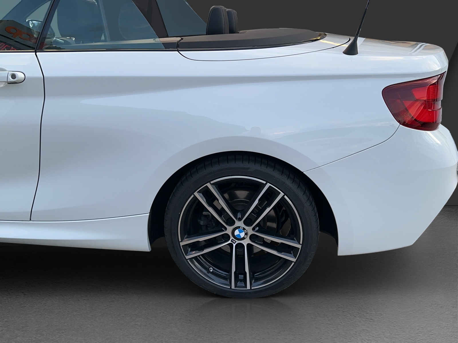 BMW 220i Steptronic M Sport-image-11