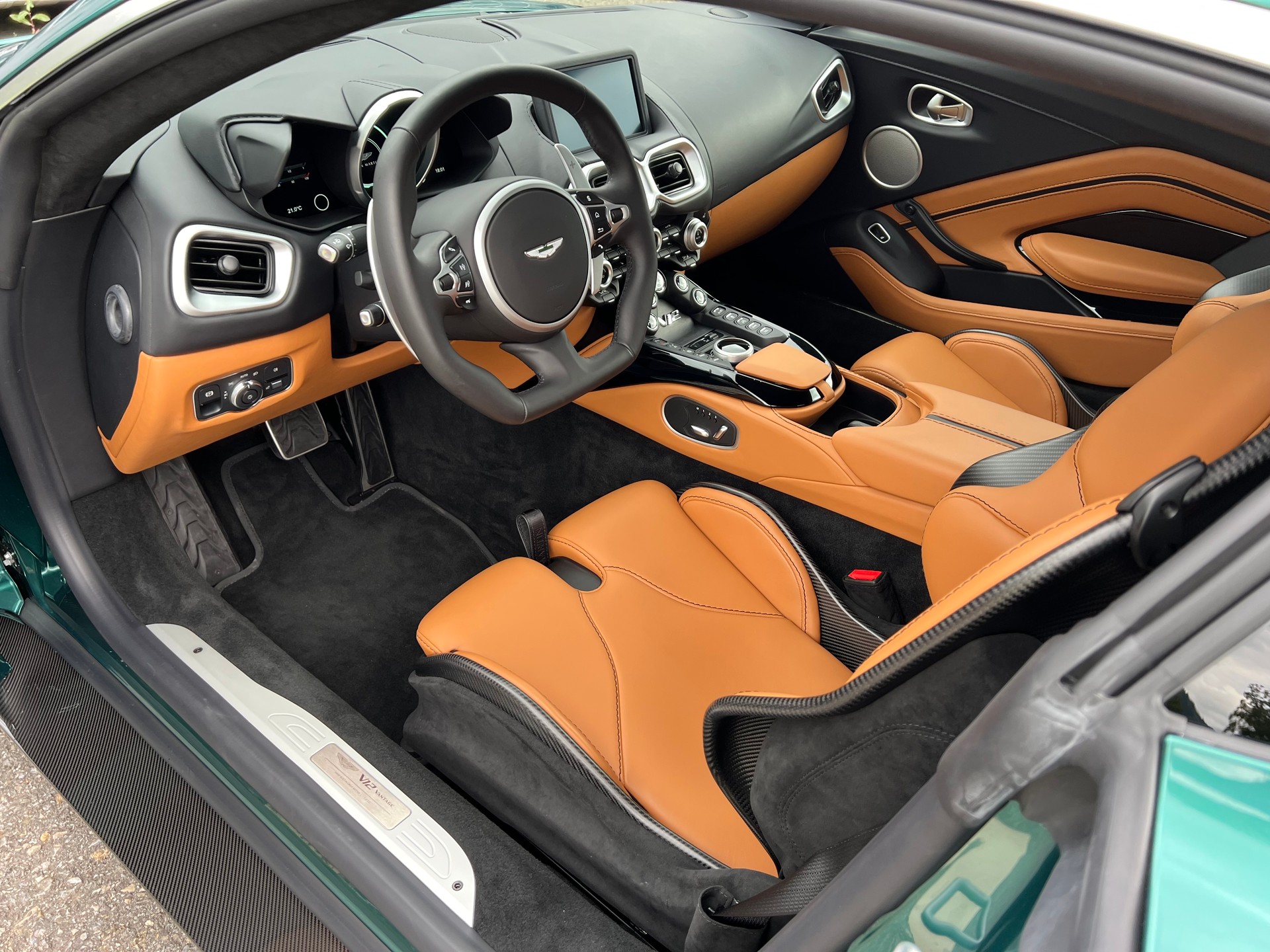 ASTON MARTIN V12 Vantage No 3 of 333-image-8