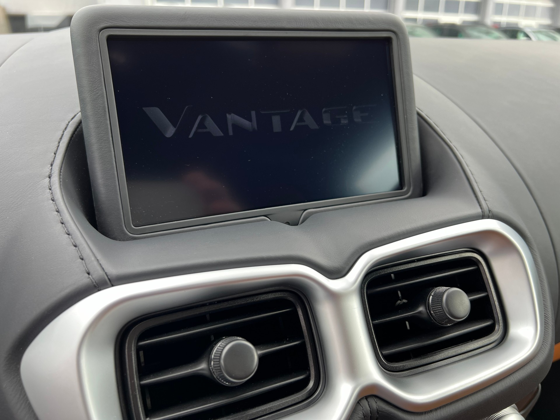 ASTON MARTIN V12 Vantage No 3 of 333-image-22