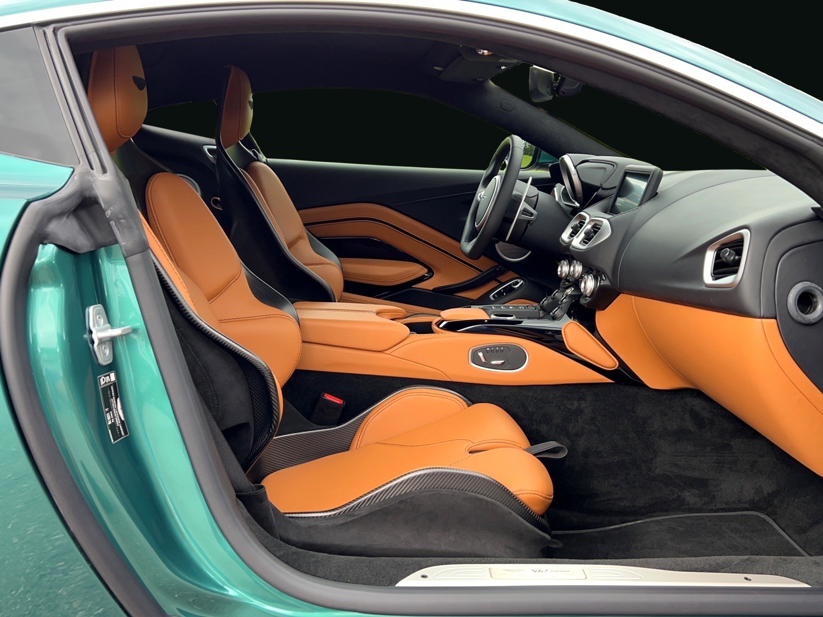 ASTON MARTIN V12 Vantage No 3 of 333-image-17