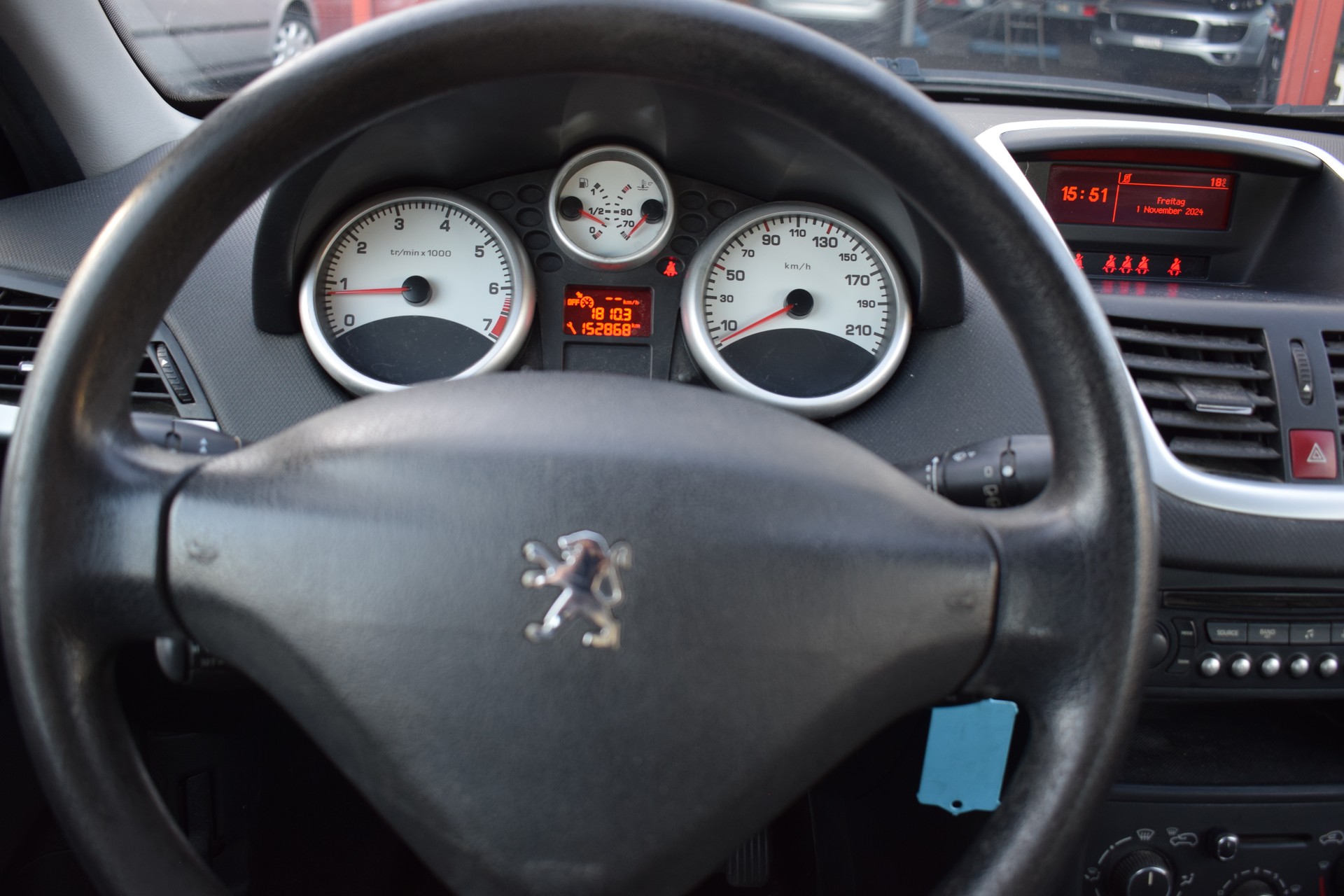 PEUGEOT 207 1.4 16V Active-image-5