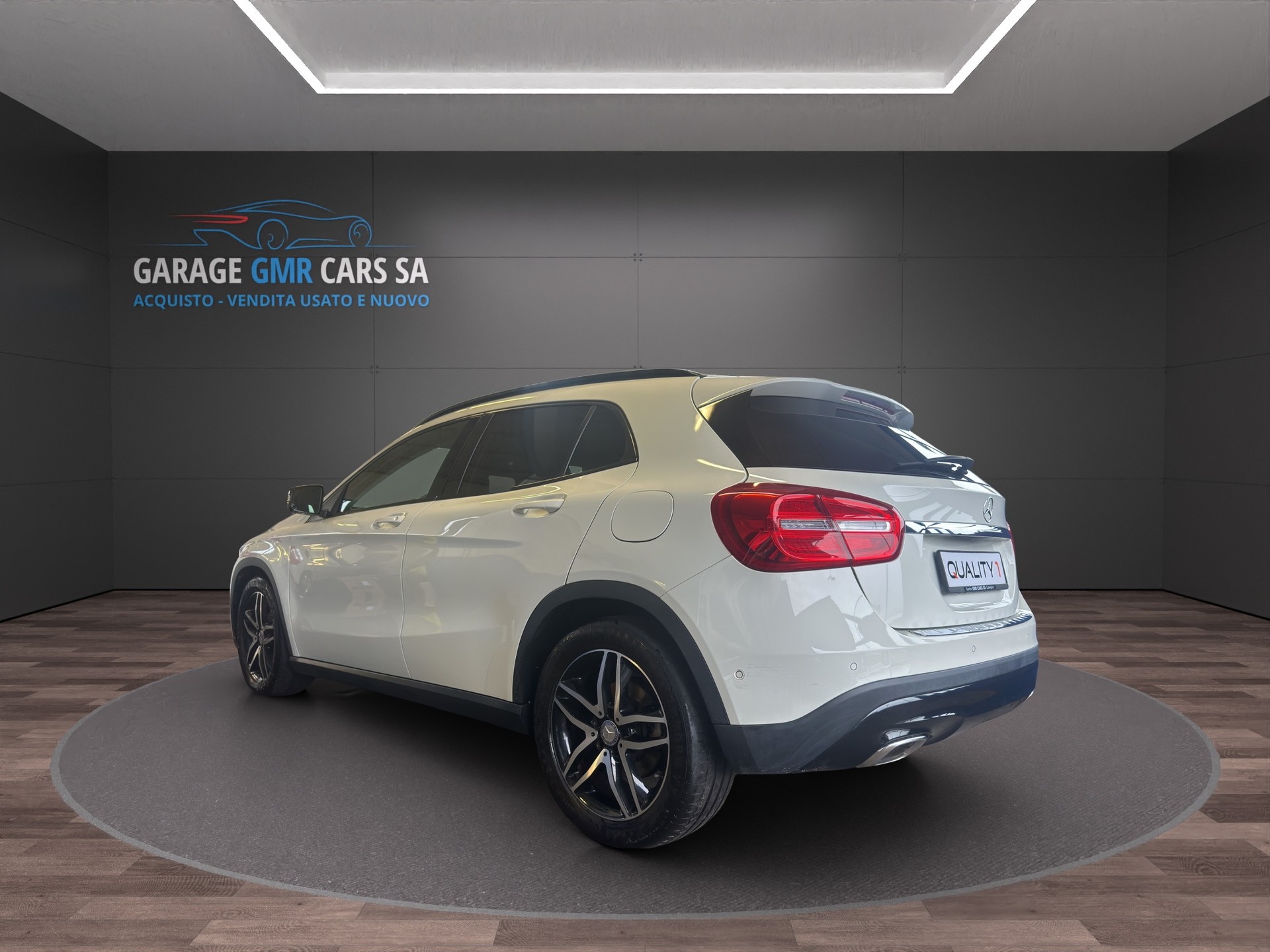 MERCEDES-BENZ GLA 200 CDI Urban 4Matic 7G-DCT-image-2