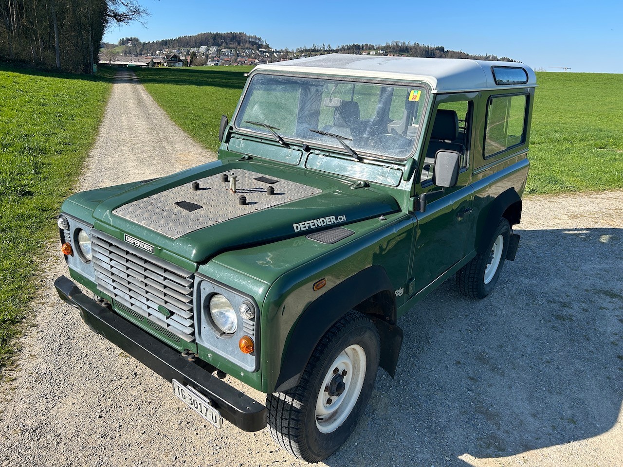LAND ROVER Defender 90 SW 2.5 Td5-image-0