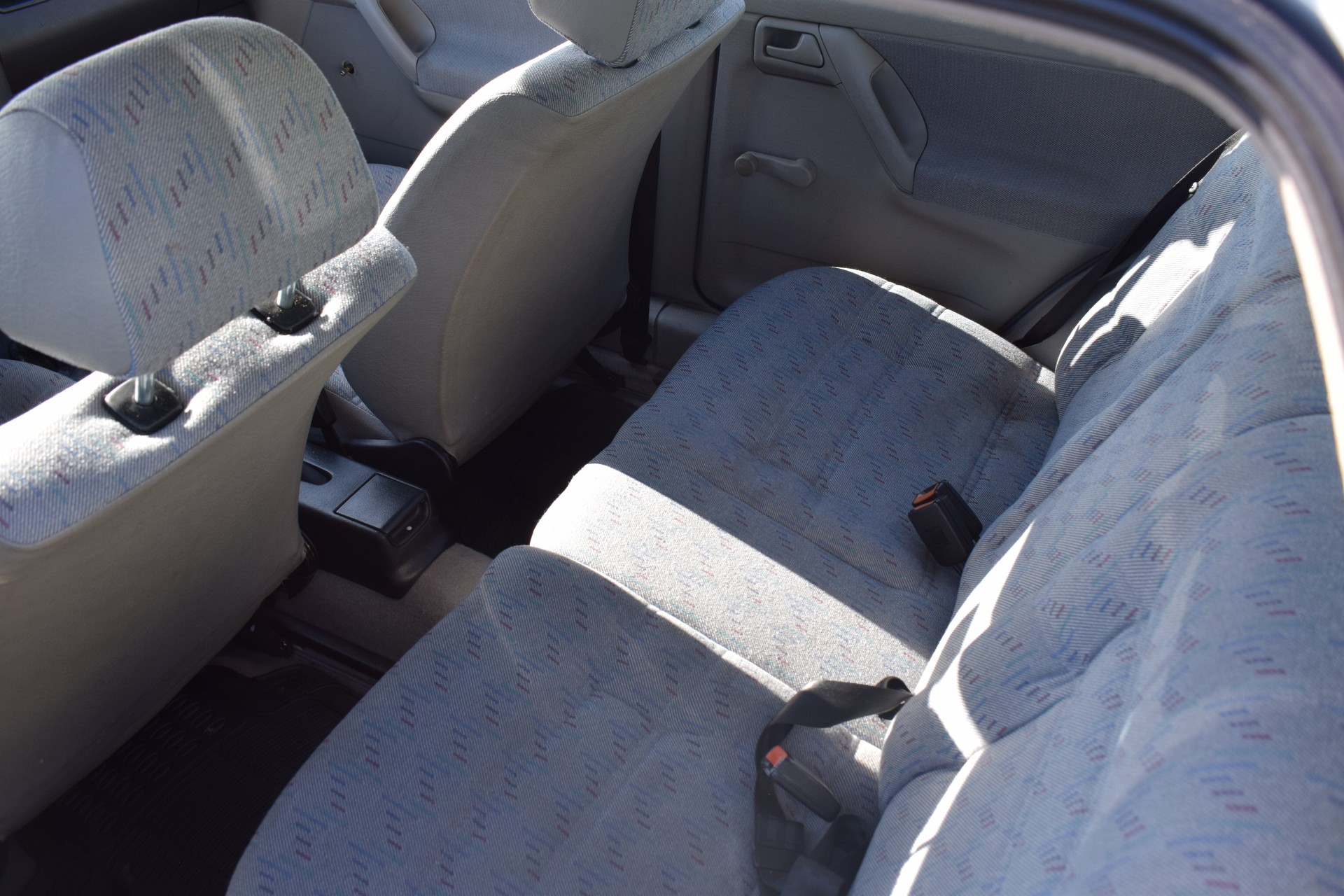 VW Golf 1800 CL-image-4