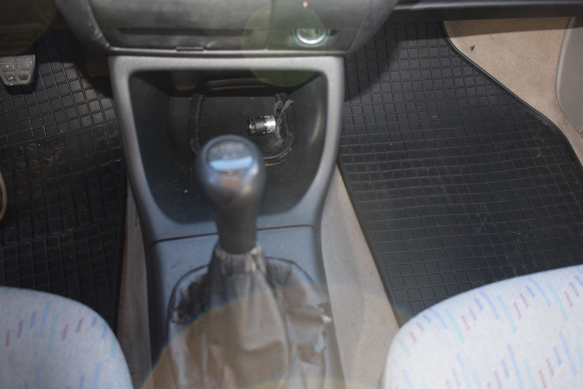 VW Golf 1800 CL-image-7