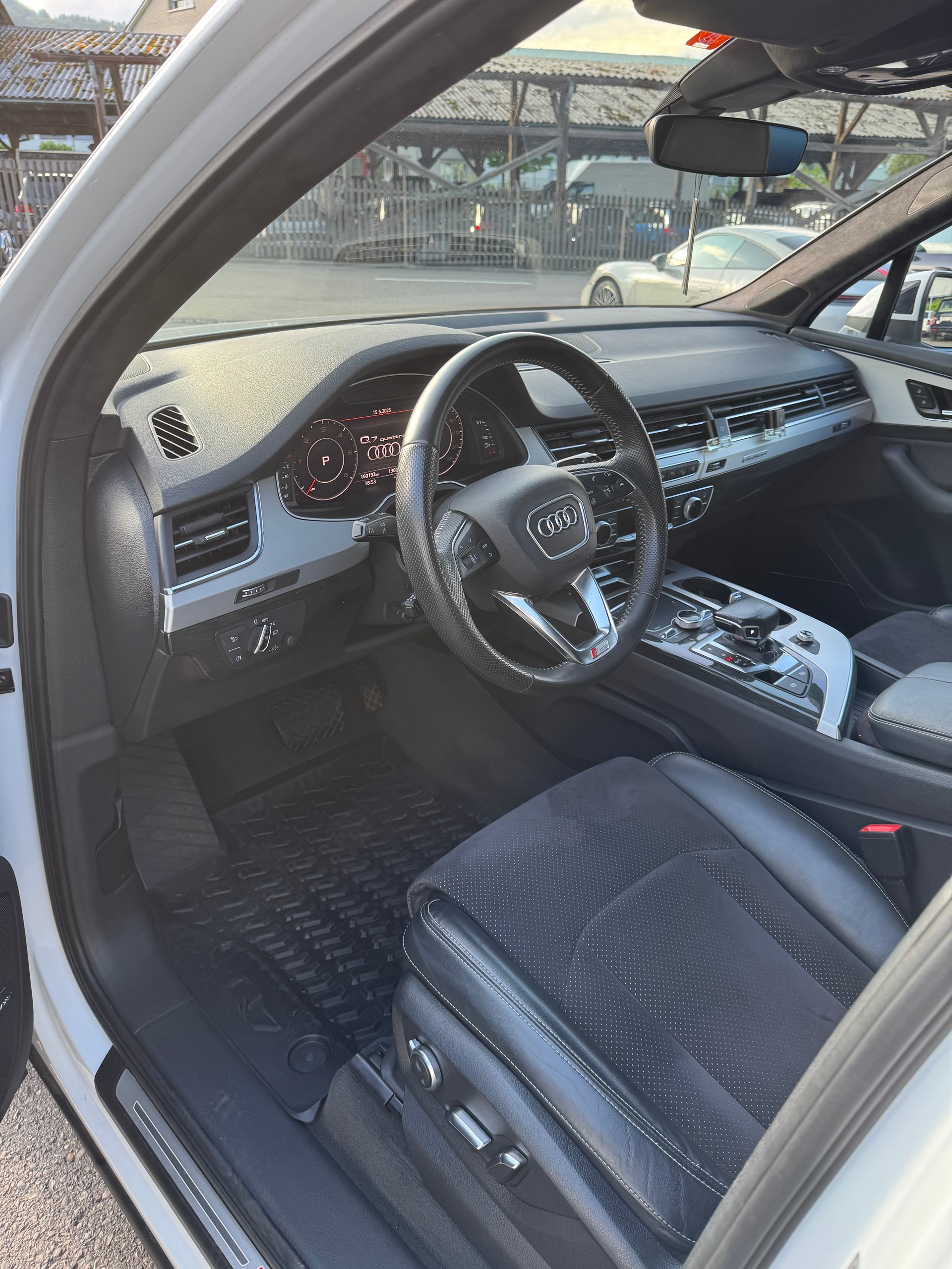 AUDI Q7 3.0 TDI quattro tiptronic-image-6