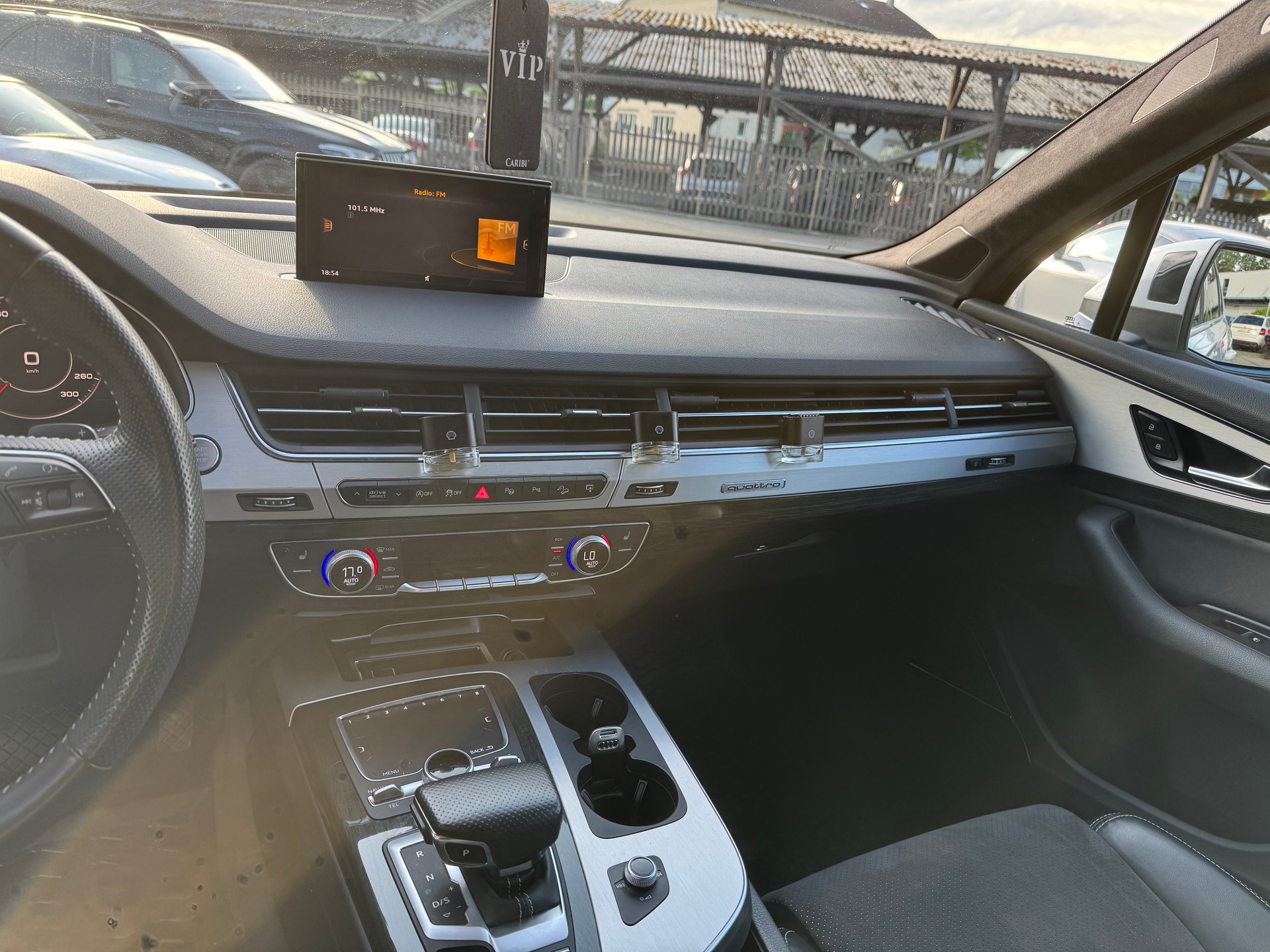 AUDI Q7 3.0 TDI quattro tiptronic-image-7
