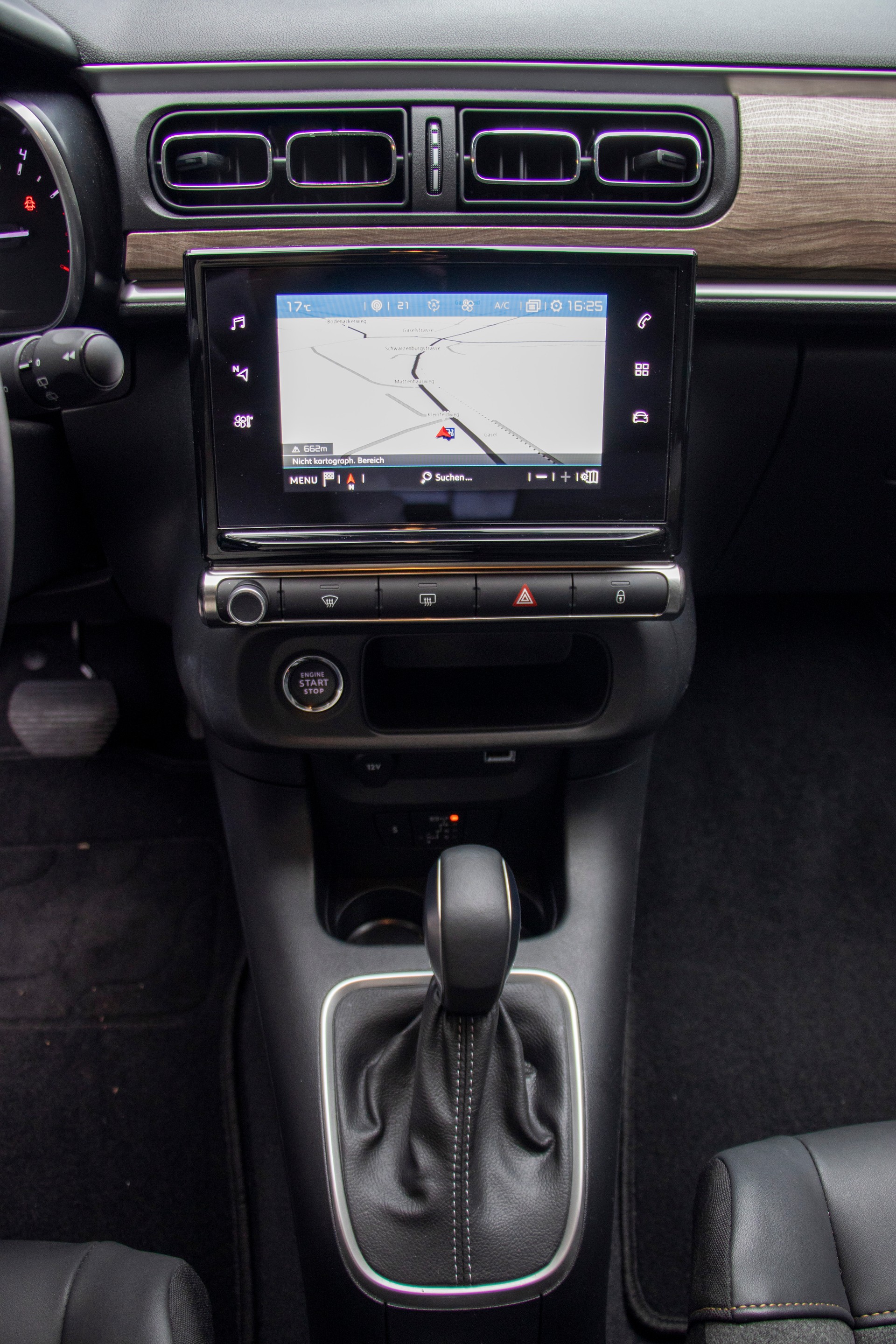 CITROEN C3 1.2i PureTech Swiss Edition EAT6-image-7