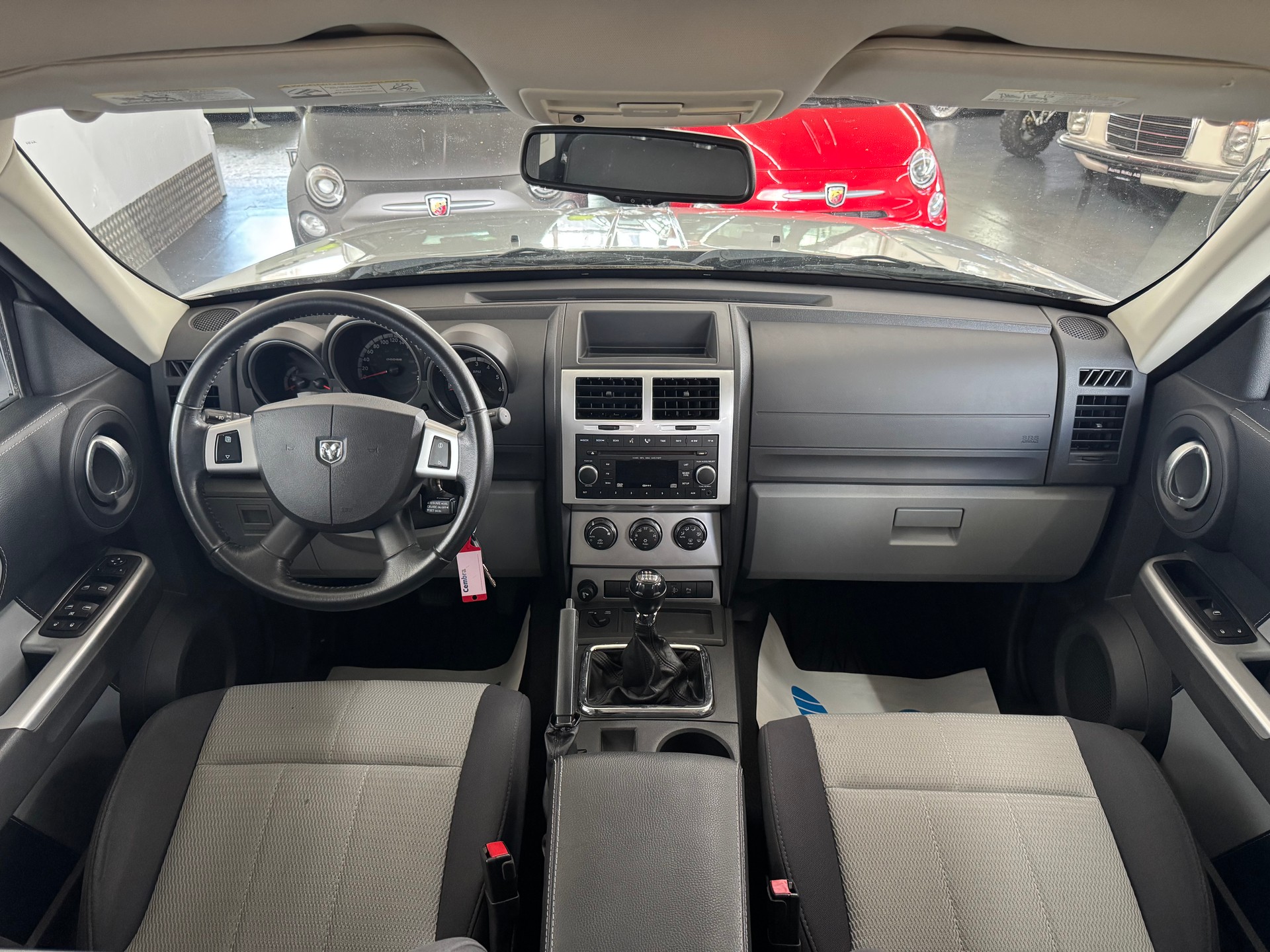 DODGE Nitro 2.8 CRD SXT-image-13